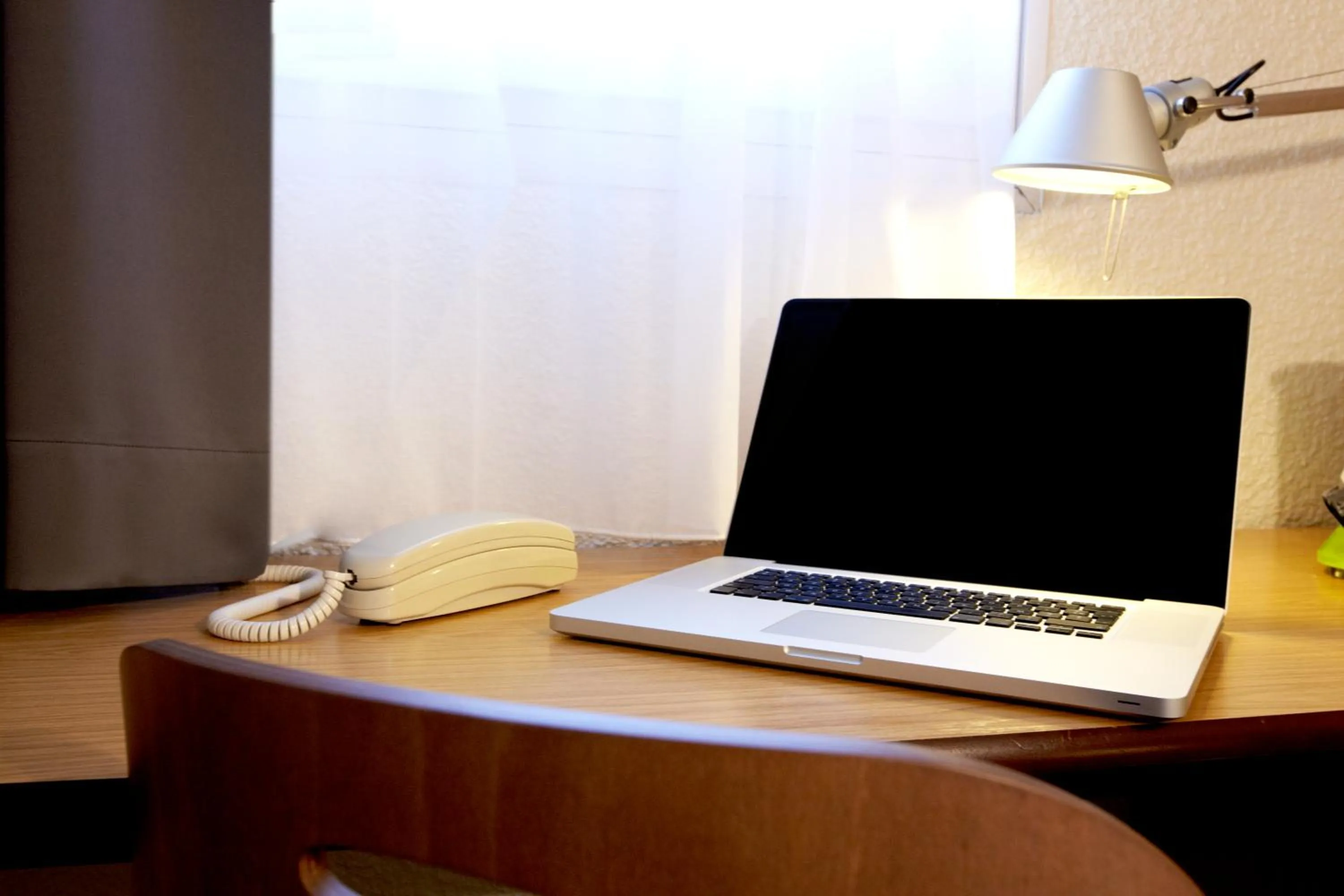 Bedroom in Campanile Paris Est - Porte de Bagnolet