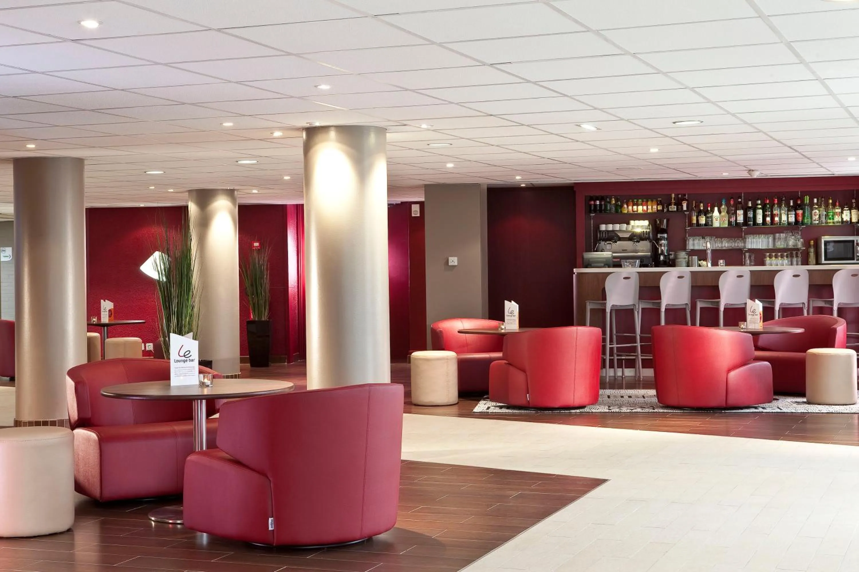 Lounge or bar in Campanile Paris Est - Porte de Bagnolet