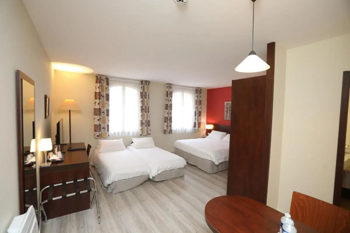 Photo of the whole room, Bed in Hôtel de l'Abbaye des Prémontrés