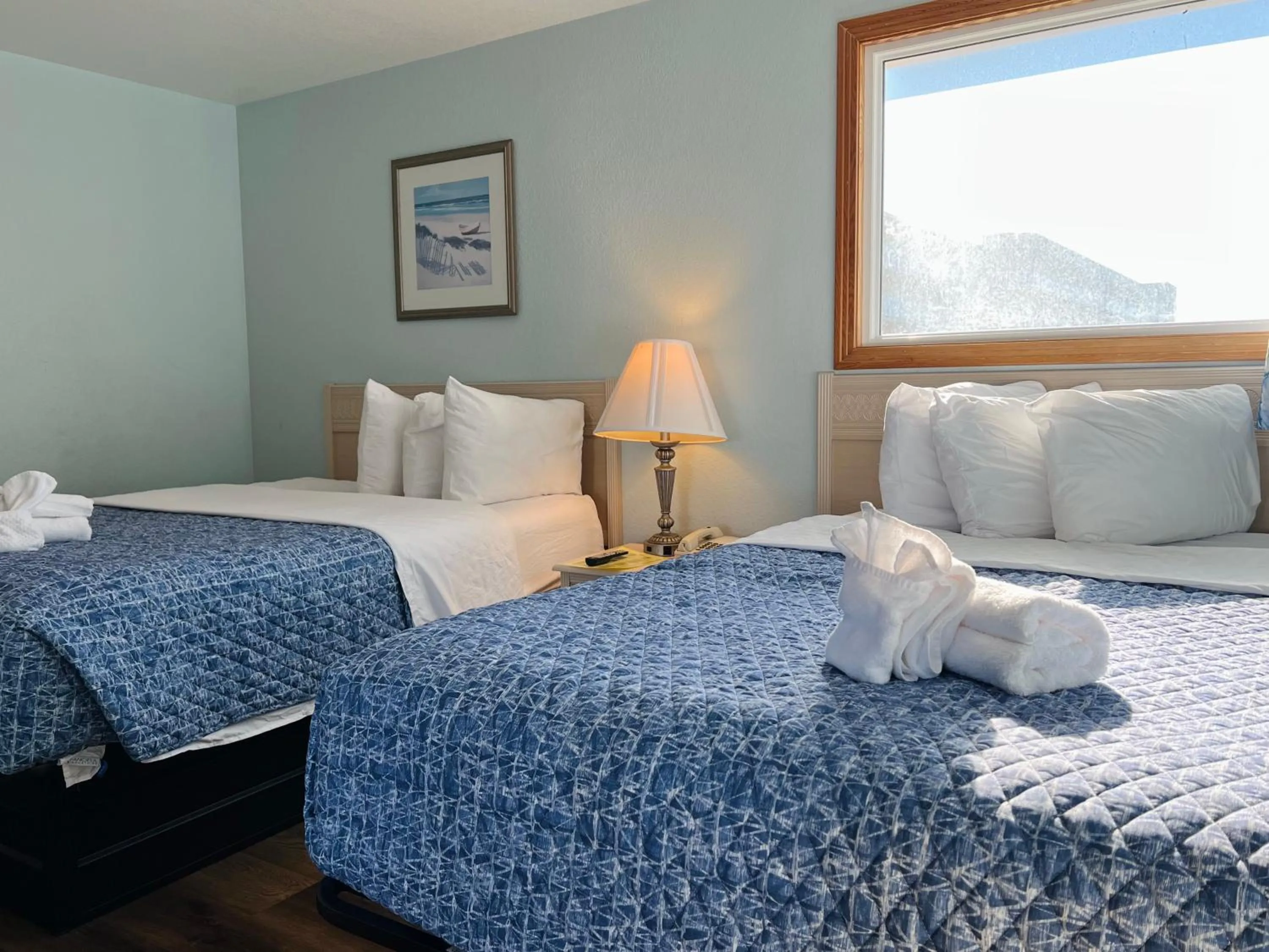 Bed in Mariner Inn And Suites