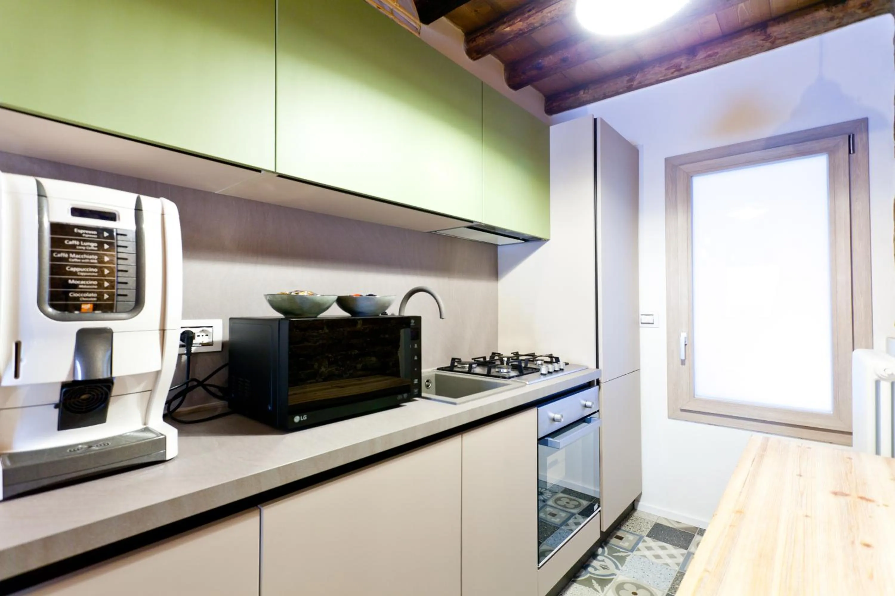 Coffee/tea facilities in B&B LA CANEVA 951