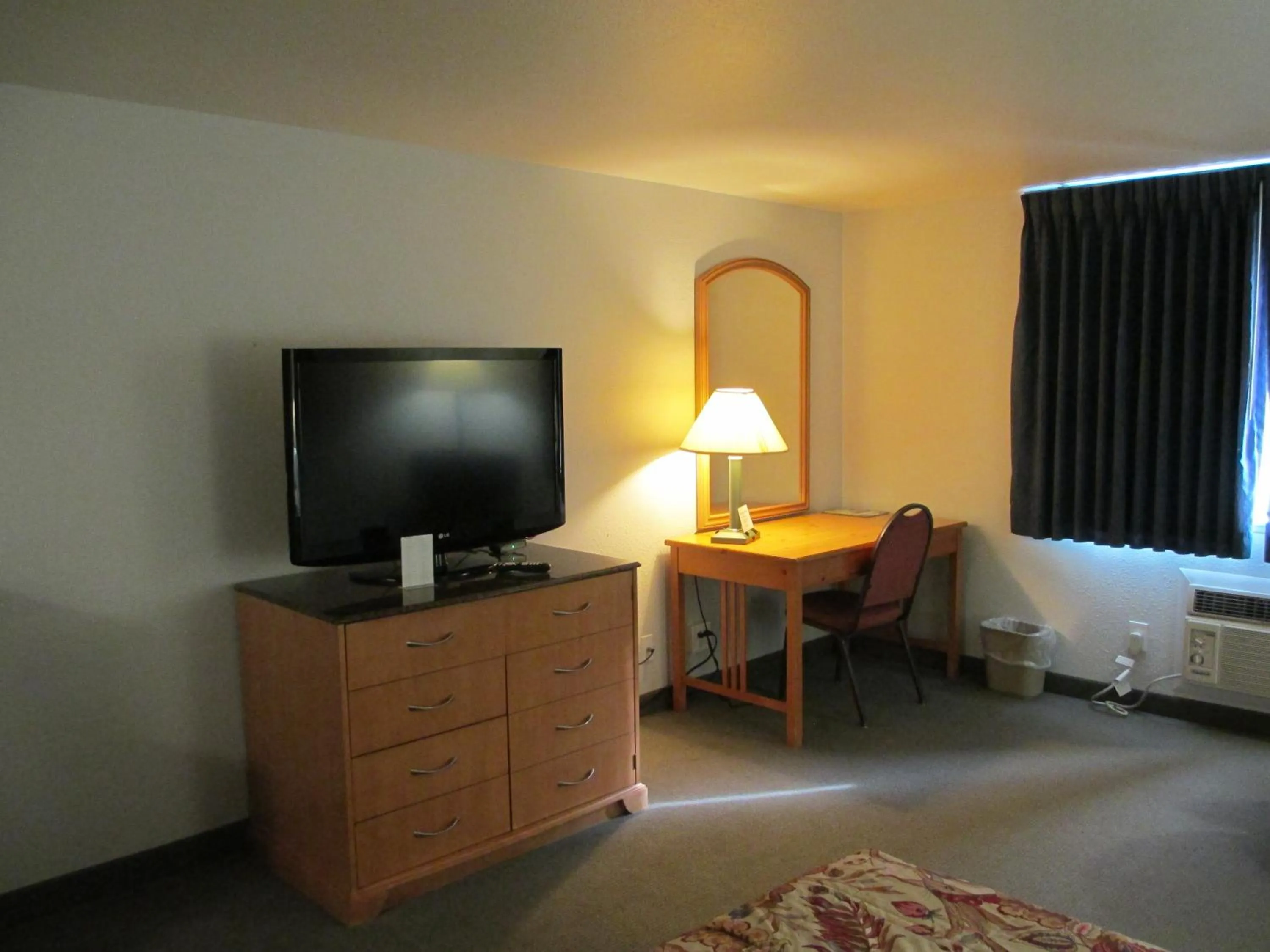 Bedroom in Americas Best Value Inn Billings