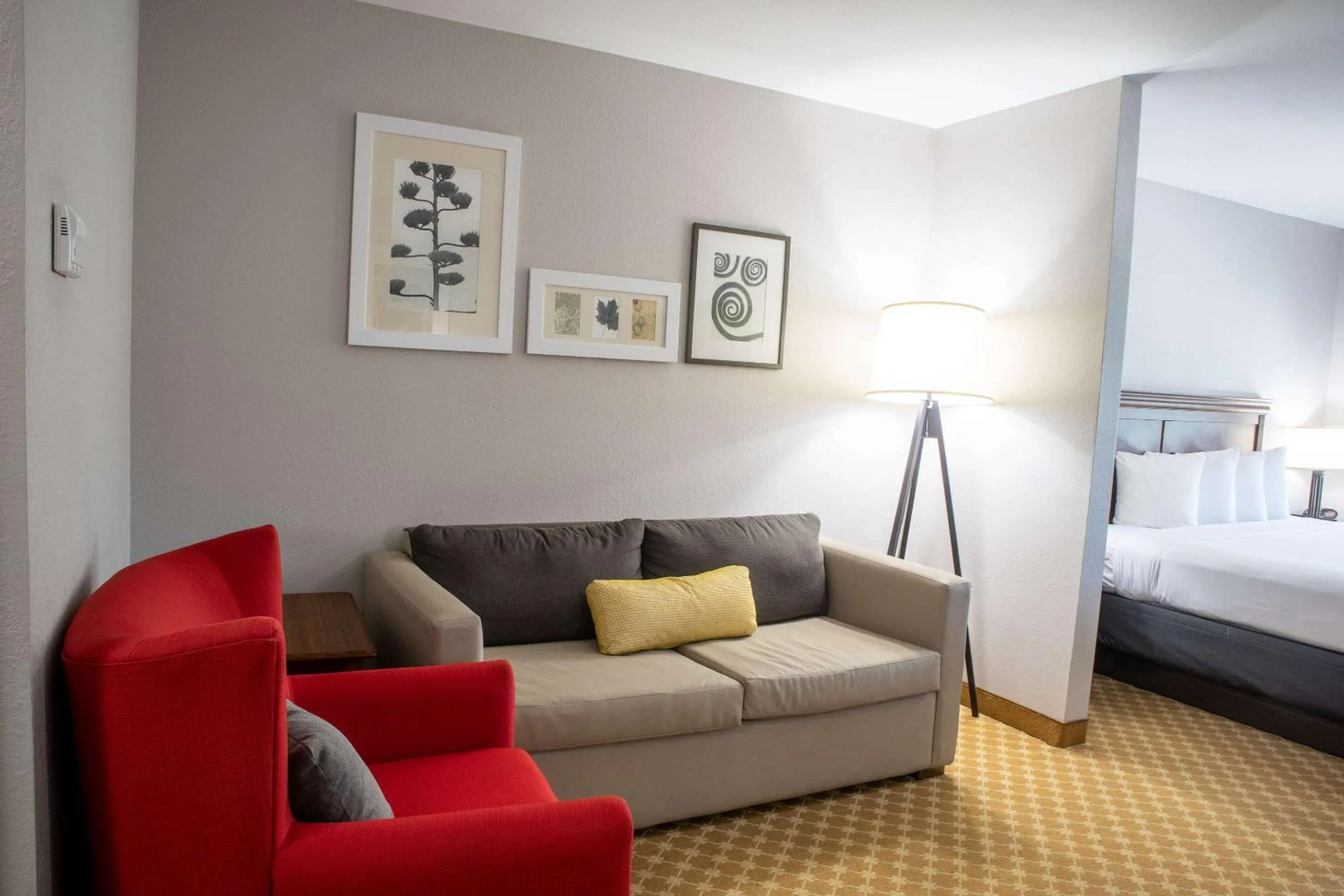 Bedroom, Bed in Country Inn & Suites by Radisson, Wilmington, NC