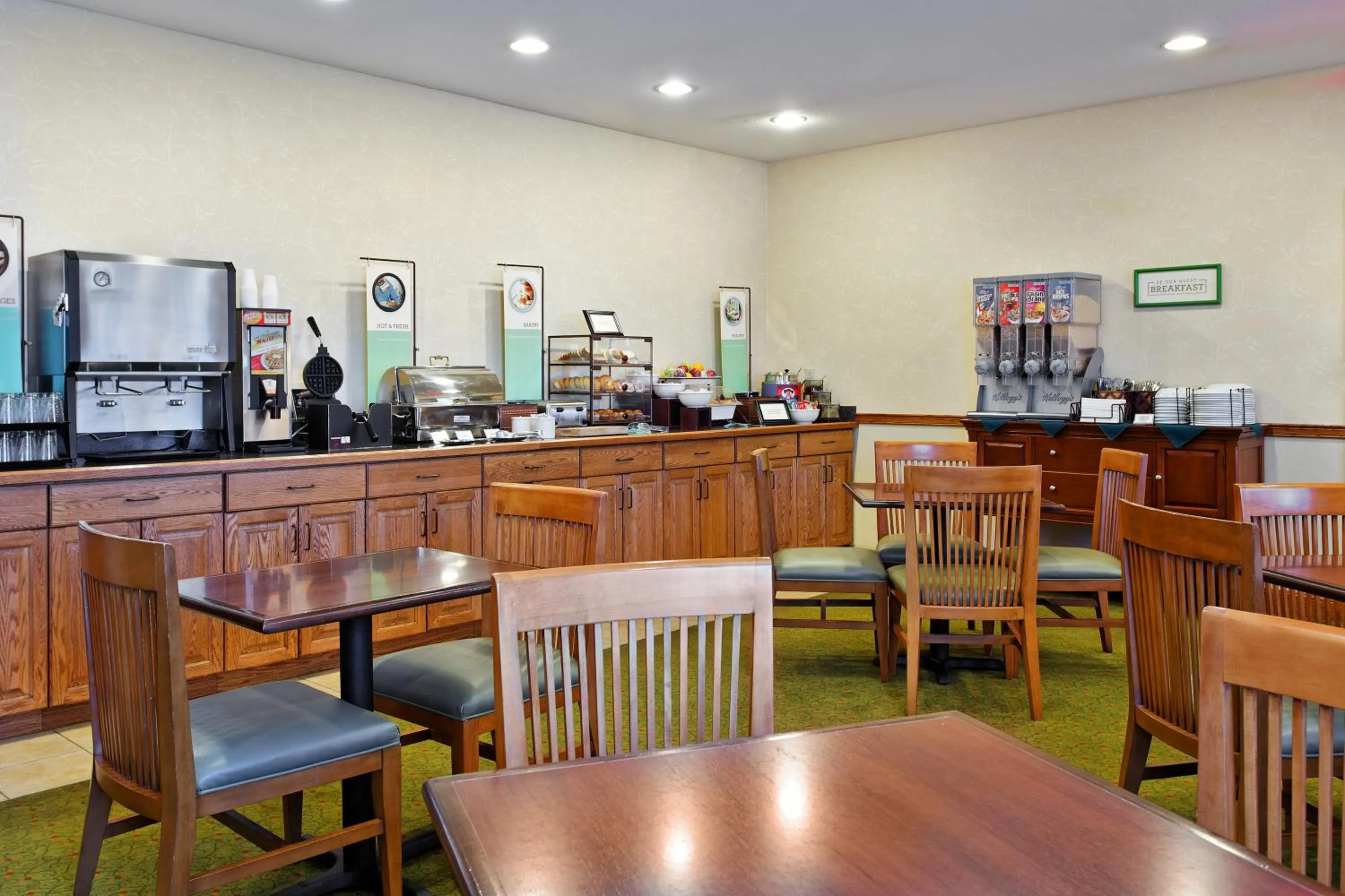 Restaurant/places to eat in Country Inn & Suites by Radisson, Peoria North, IL
