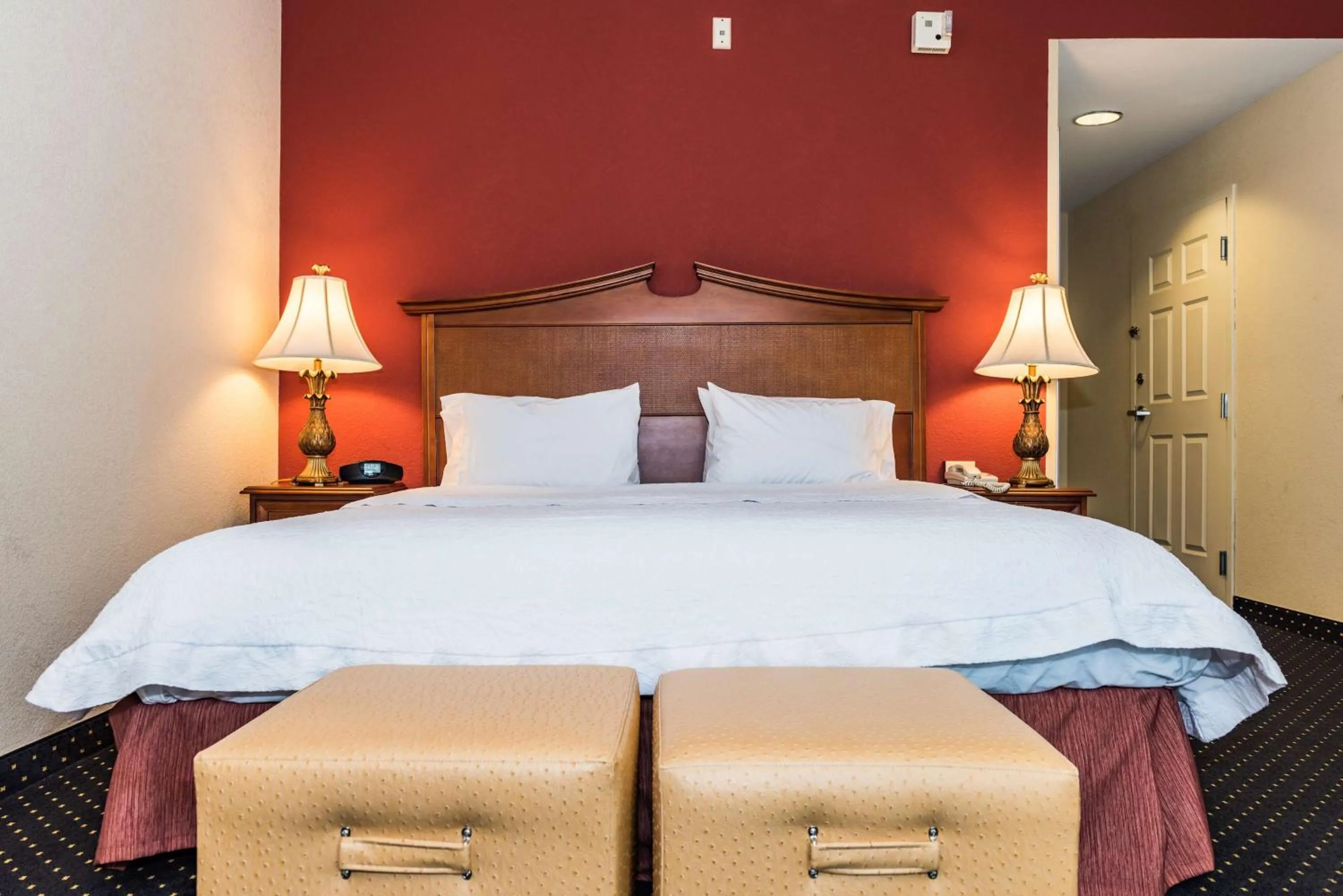 Bed in Hampton Inn Easton