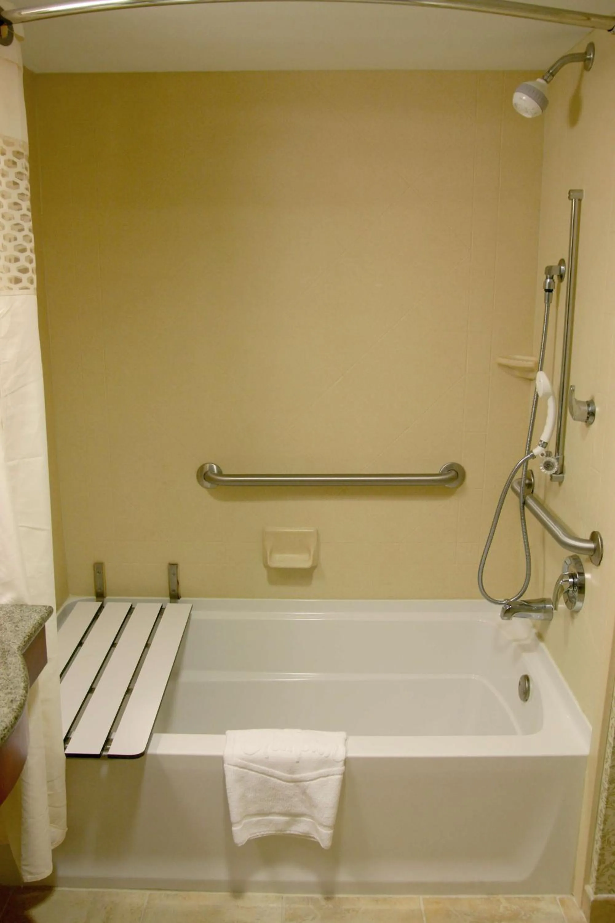 Bathroom in Hampton Inn Easton