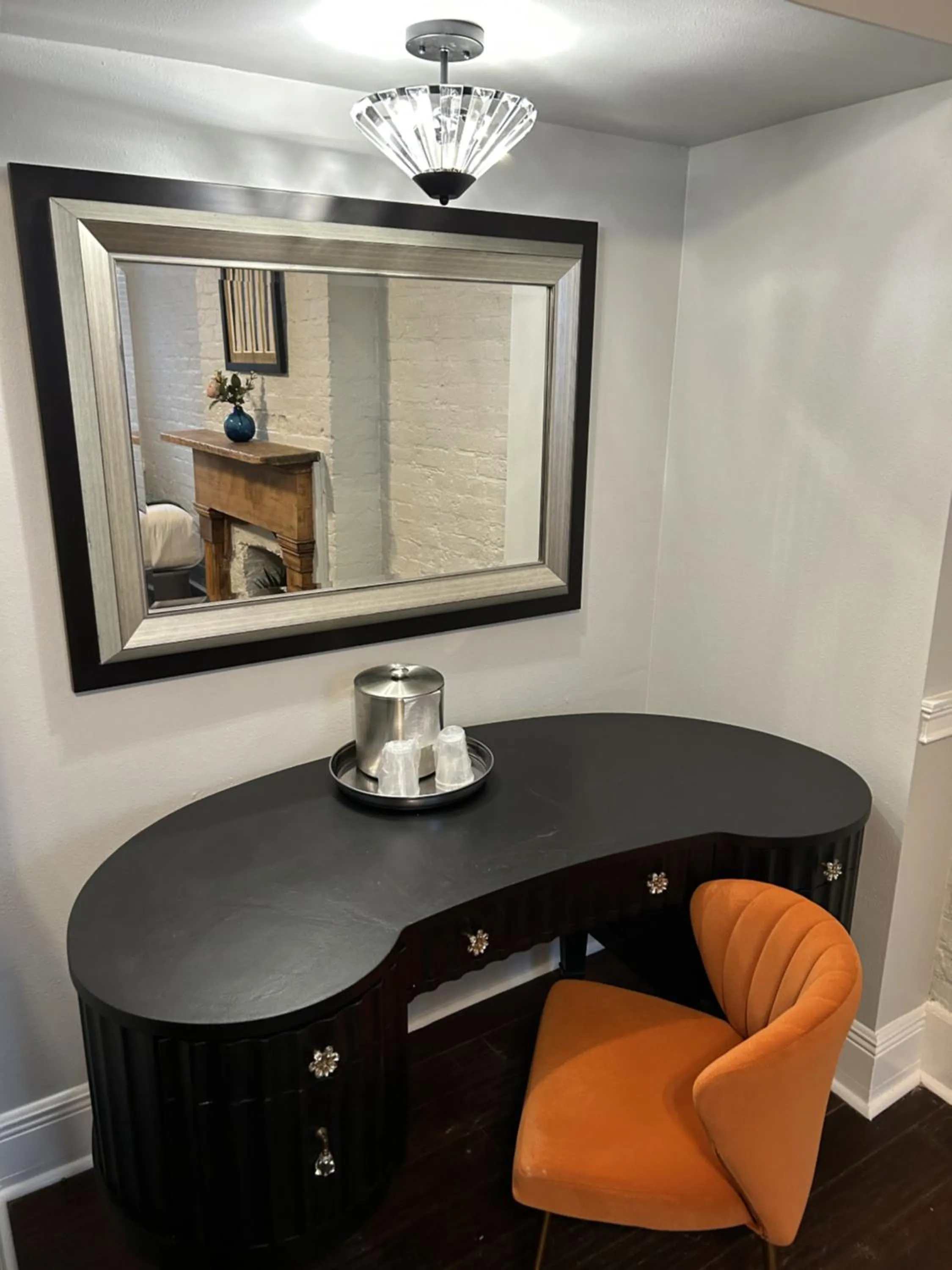 furniture in Hotel St. Pierre French Quarter