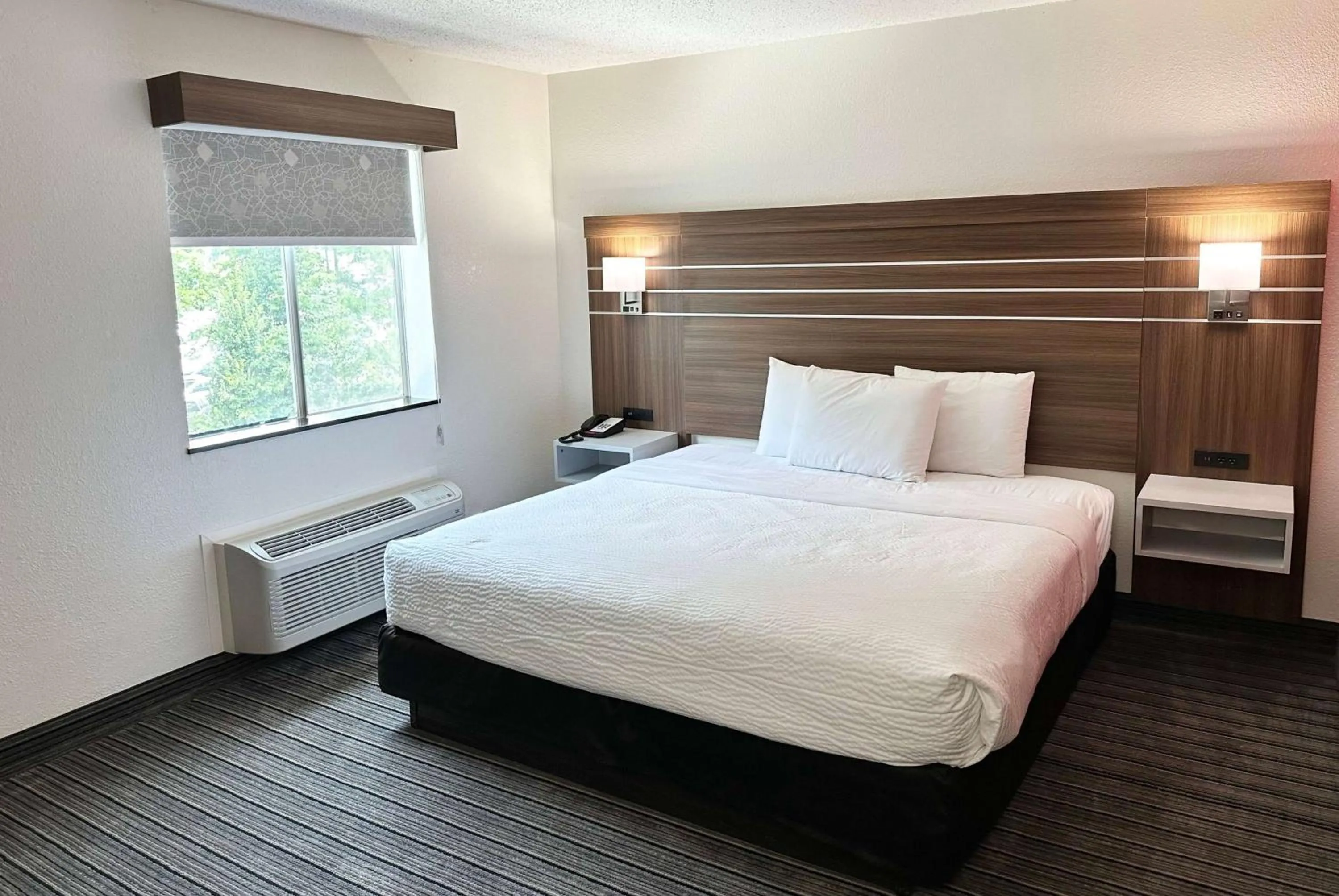 Bed in Ramada by Wyndham Lithia Springs Atlanta