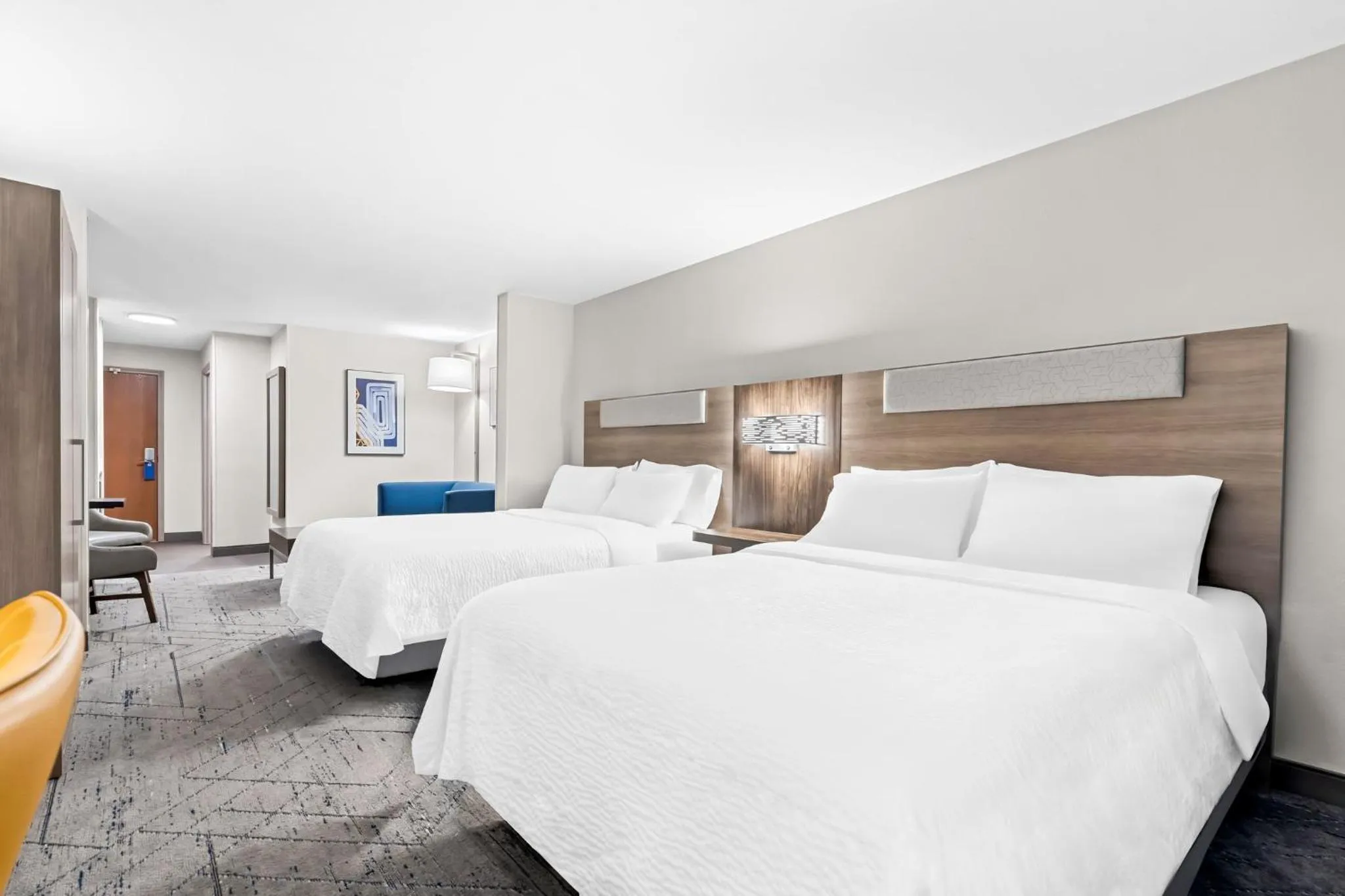 Photo of the whole room, Bed in Holiday Inn Express Washington Court House by IHG