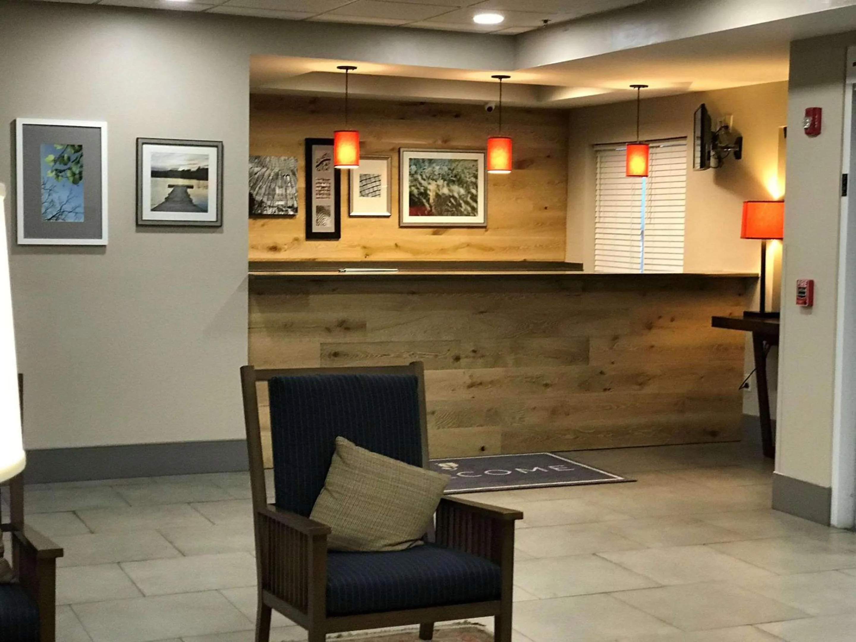 Lobby or reception in Country Inn & Suites by Radisson, Emporia, VA
