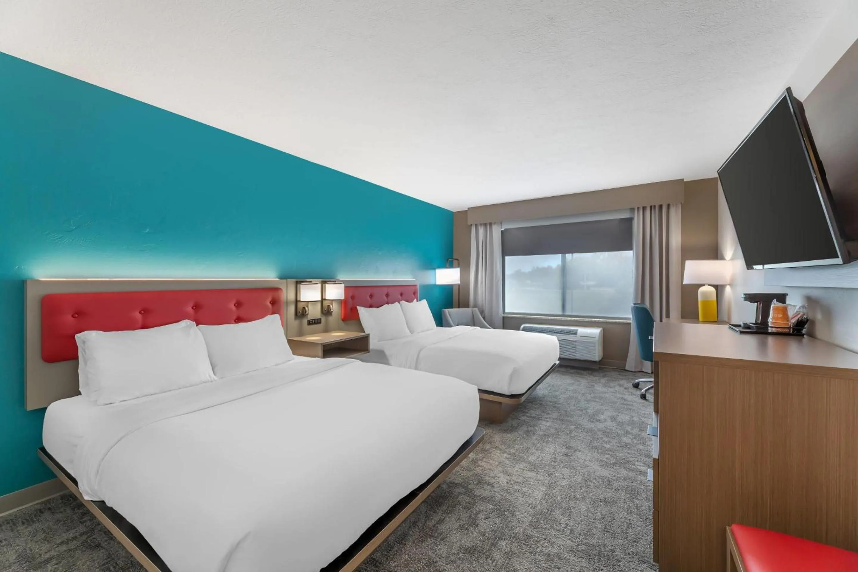 Bedroom, Bed in Comfort Inn & Suites Dover