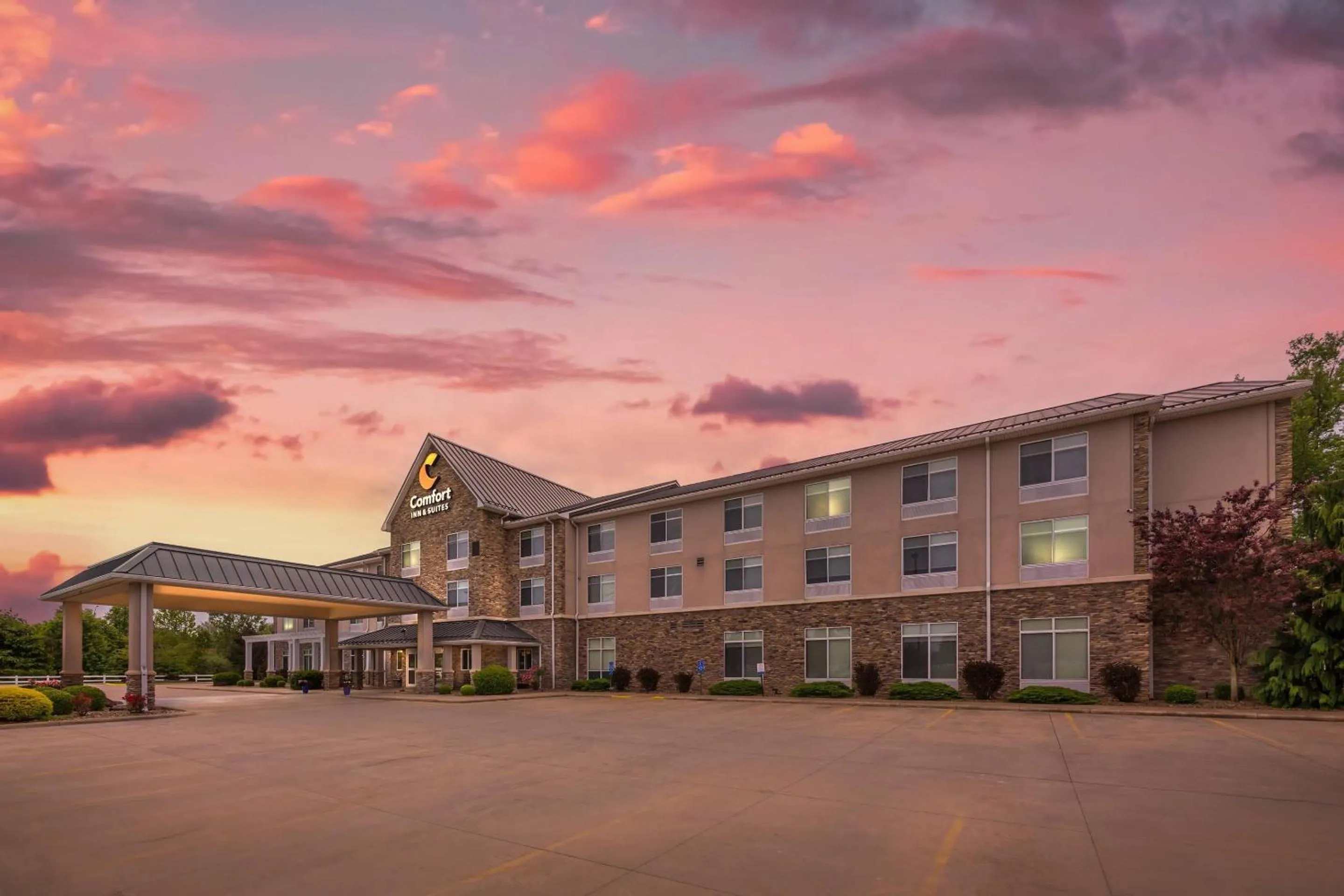 Property building in Comfort Inn & Suites Dover