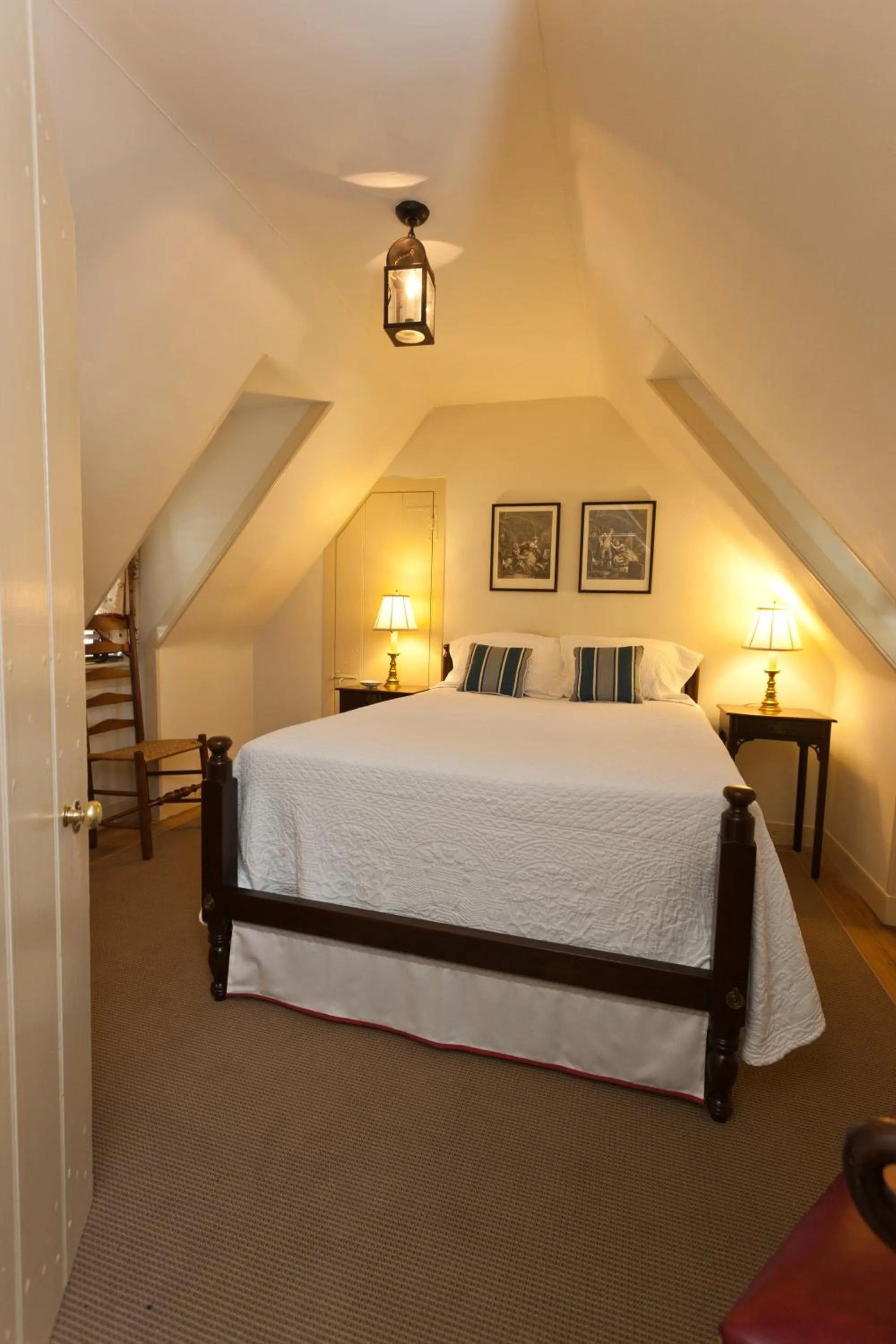 Bedroom, Bed in Colonial Houses, an official Colonial Williamsburg Hotel