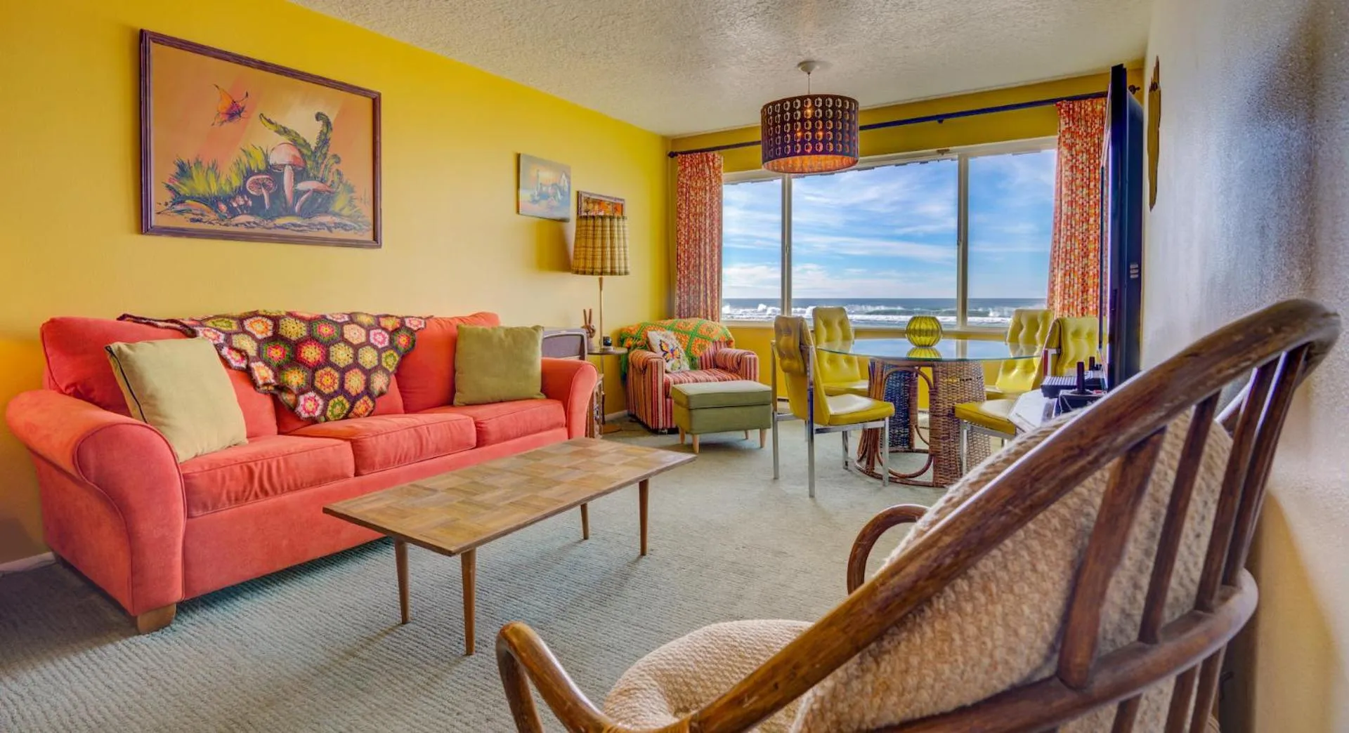 Living room in Sea Gypsy Rentals