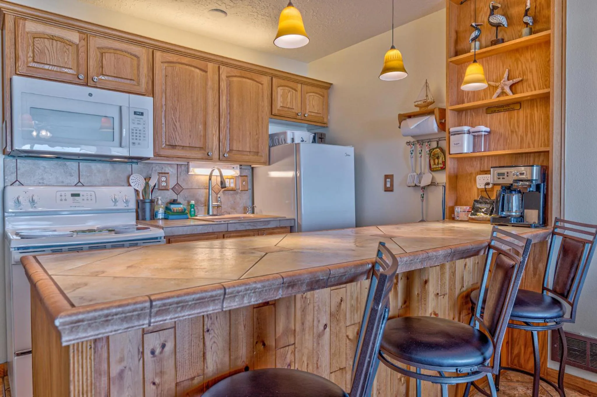 Kitchen or kitchenette in Sea Gypsy Rentals