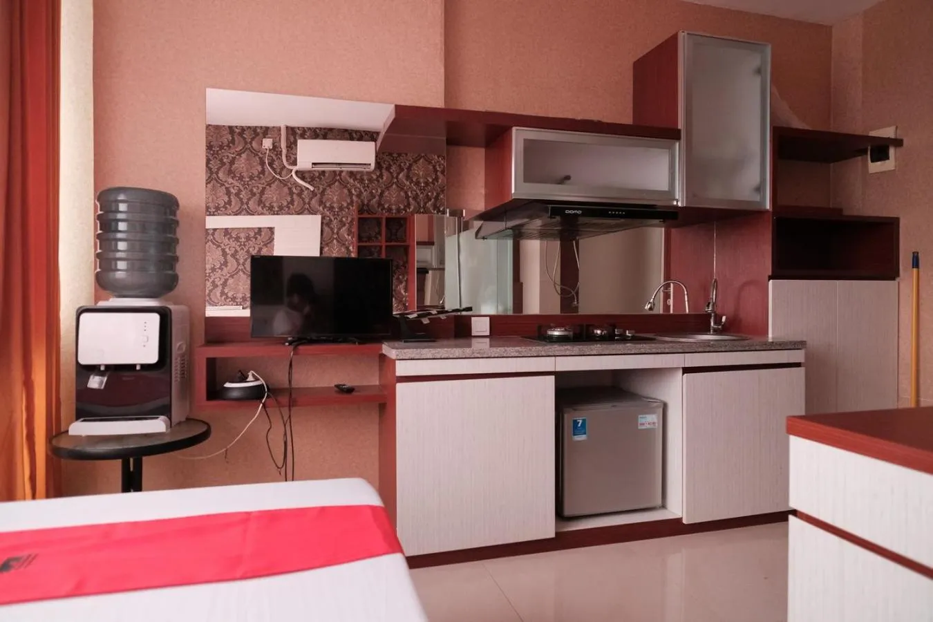 Kitchen or kitchenette in RedLiving Apartemen Saladdin Mansion - RAN Management