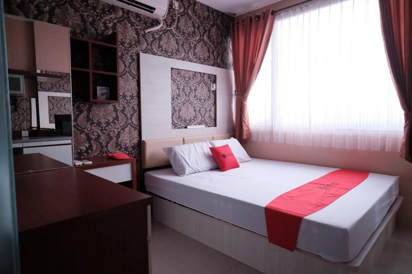 Bedroom, Bed in RedLiving Apartemen Saladdin Mansion - RAN Management