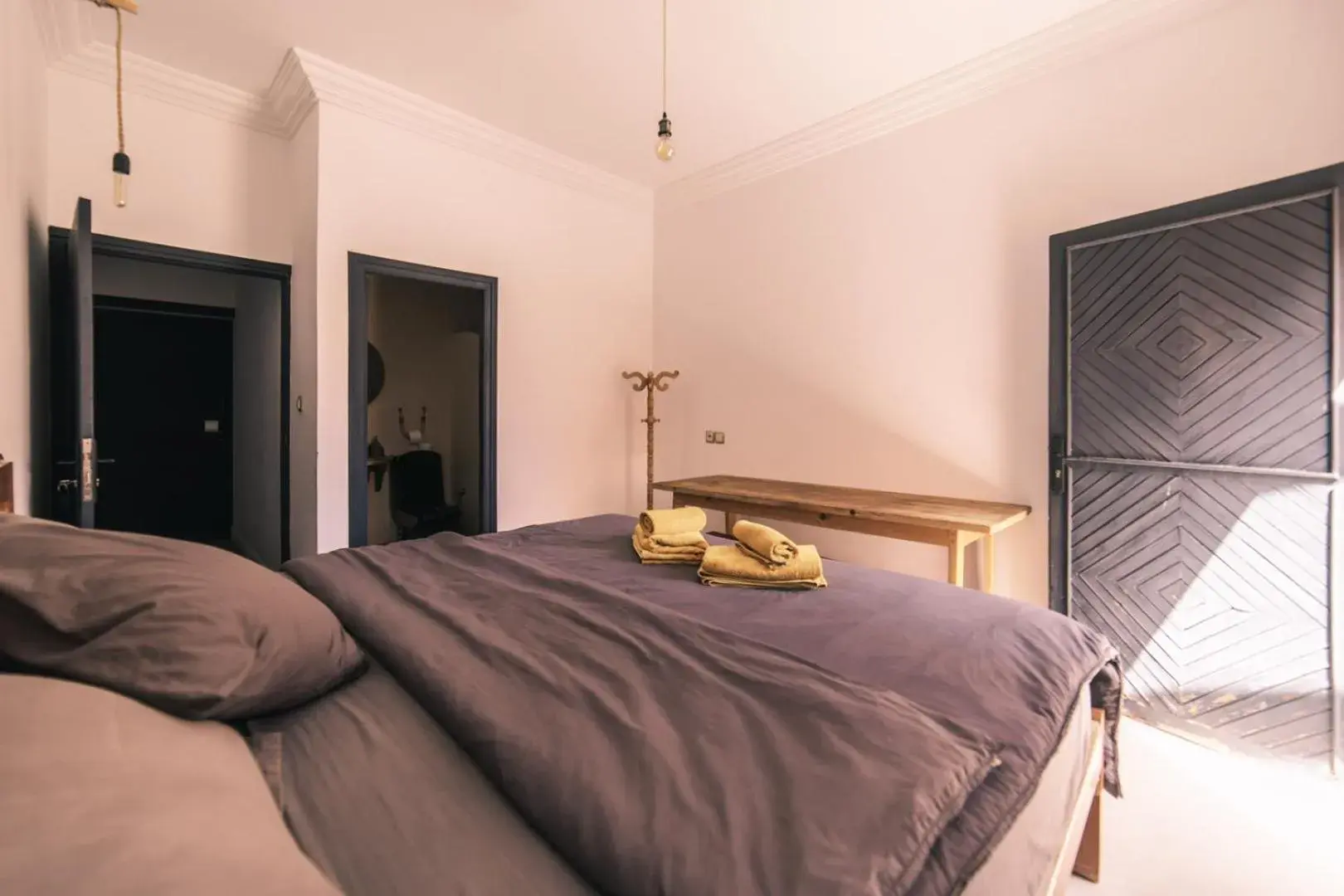 Double or Twin Room with Balcony in The Kozyhome Double or Twin Room with Balcony in The Kozyhome