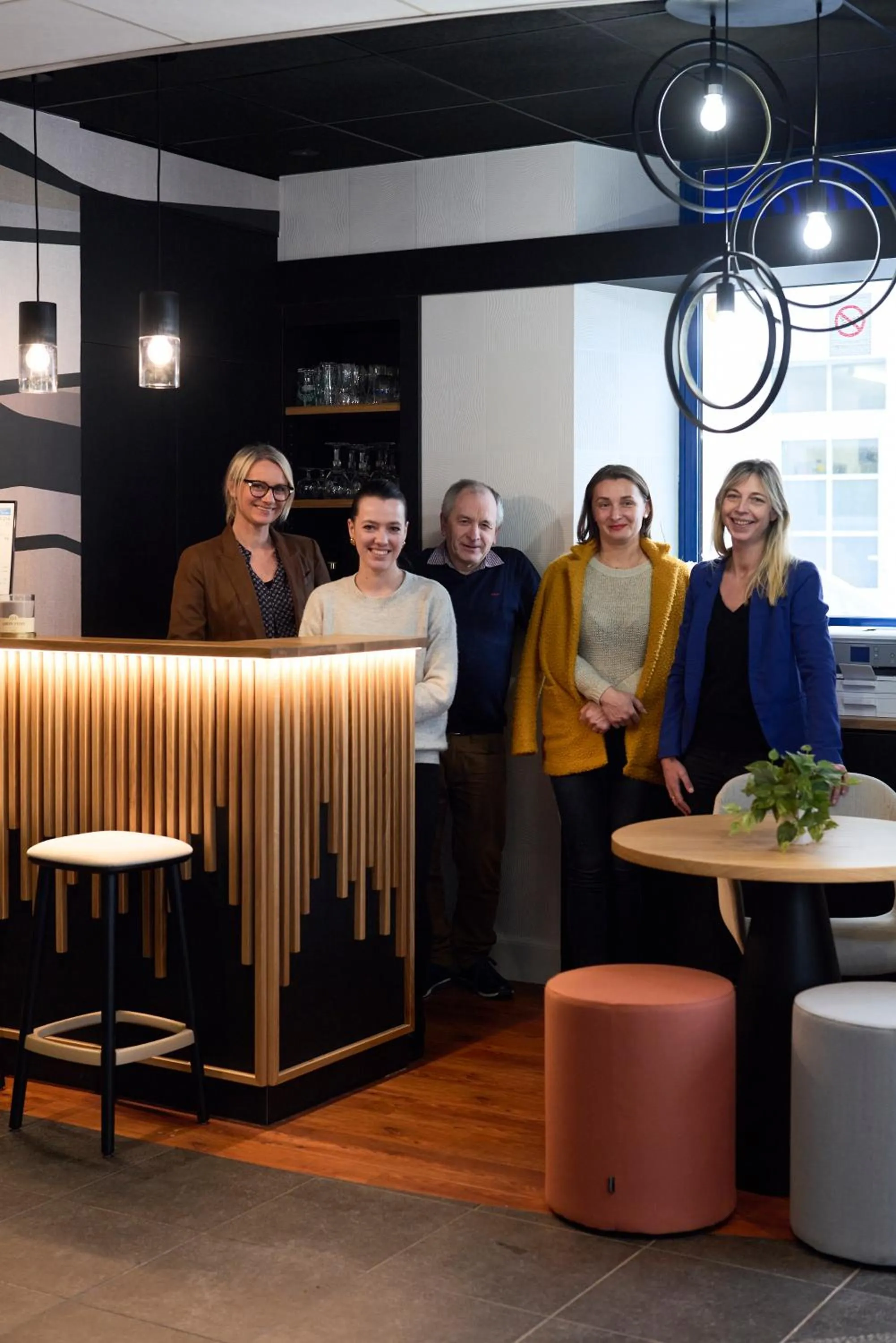 Lobby or reception in Kyriad Hôtel Lamballe - Gare TGV - Centre ville