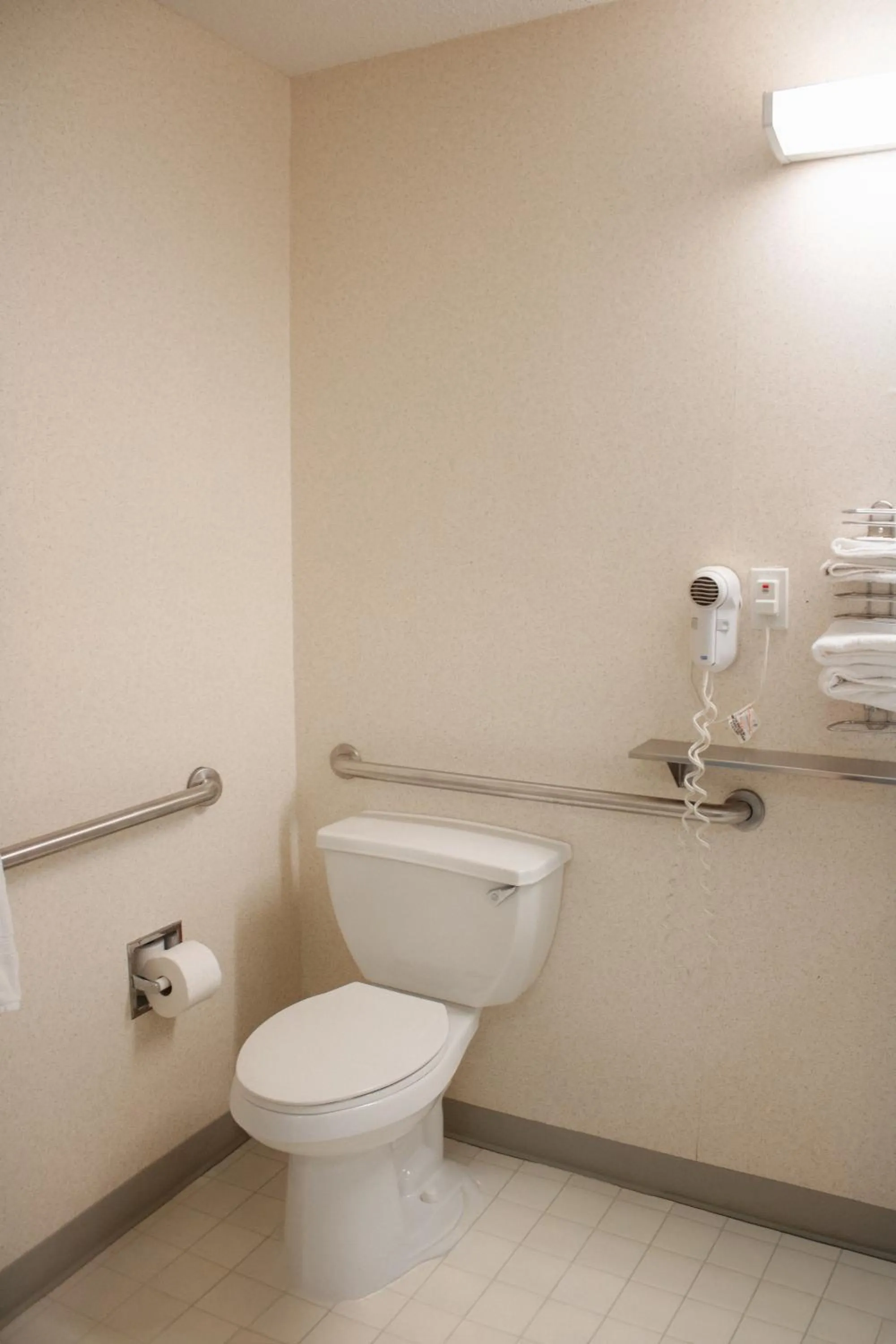 Bathroom in Baymont by Wyndham Howell/Brighton