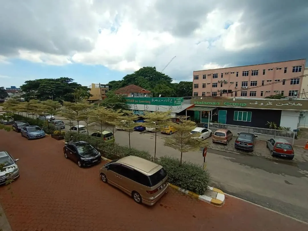 Street view in W Hotel Cemerlang