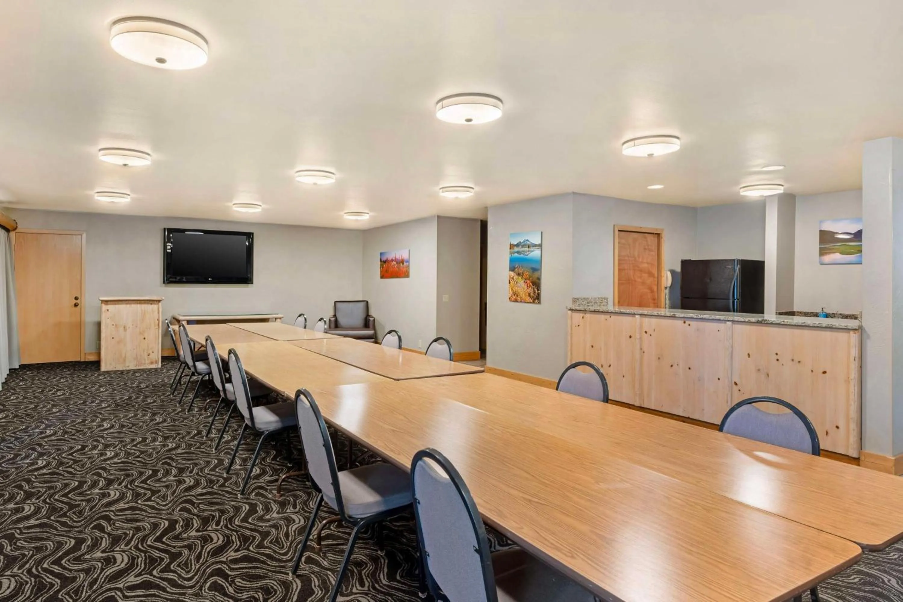 Meeting/conference room in Best Western Ponderosa Lodge