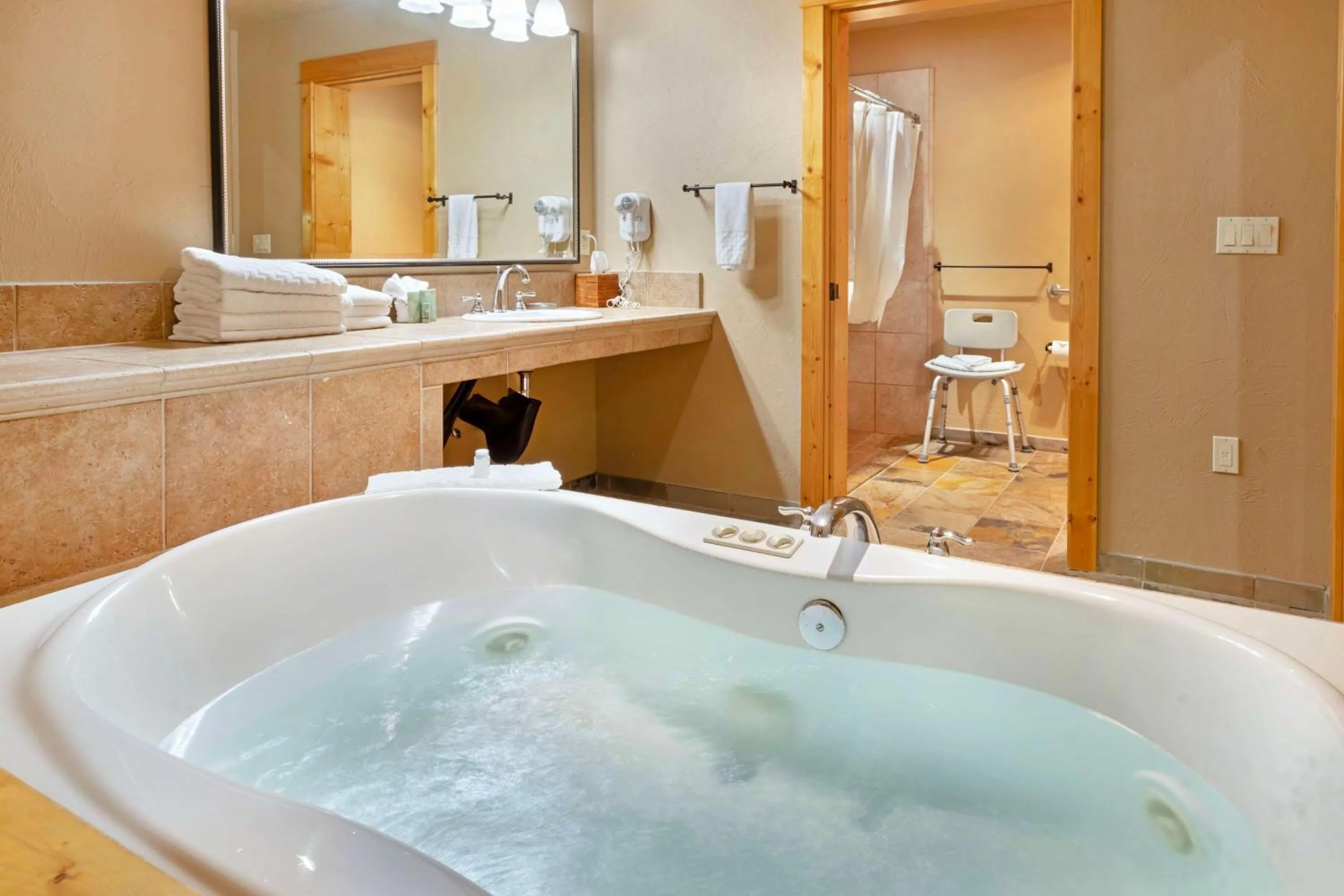 Bathroom in Best Western Ponderosa Lodge