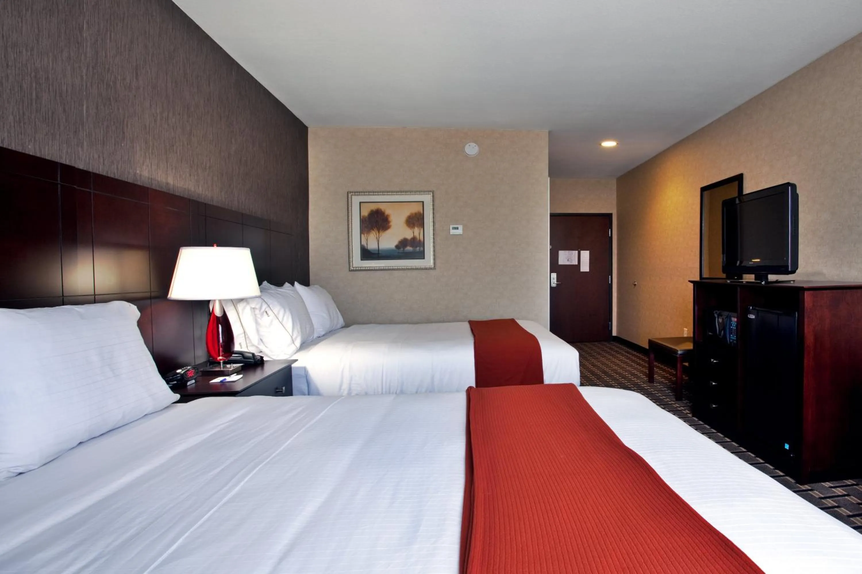 Photo of the whole room, Bed in Holiday Inn Express Amite by IHG