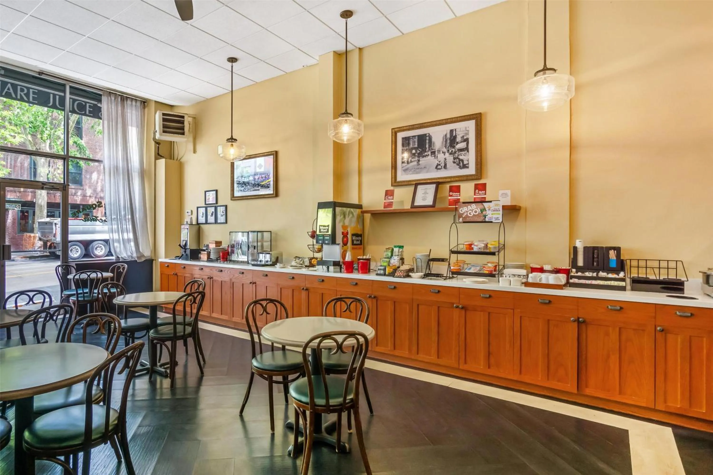 Breakfast in Best Western Plus Pioneer Square Hotel Downtown