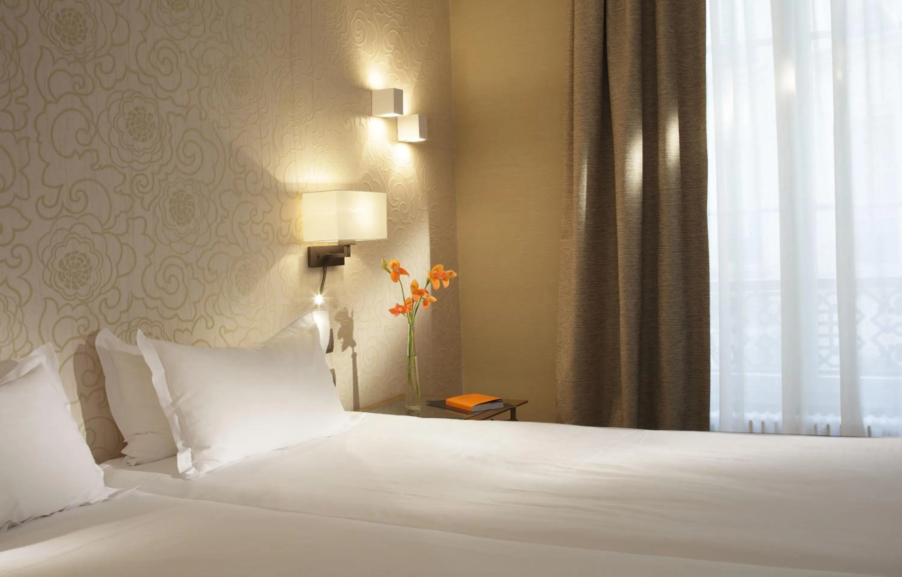 Day, Bed in Hôtel Londres et New York - Teritoria