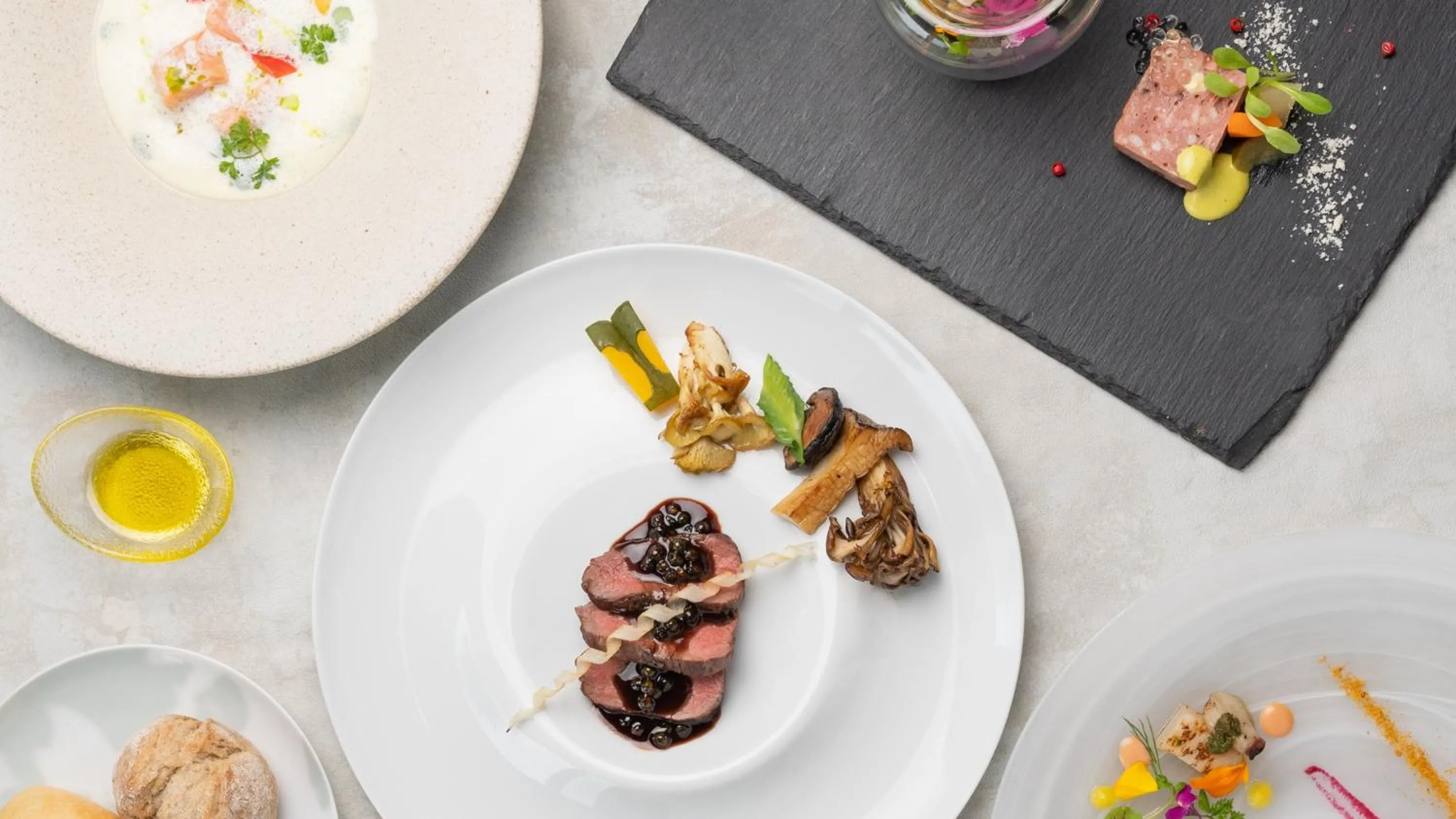 Dinner in the salon 伊豆高原 Hotels & Resort