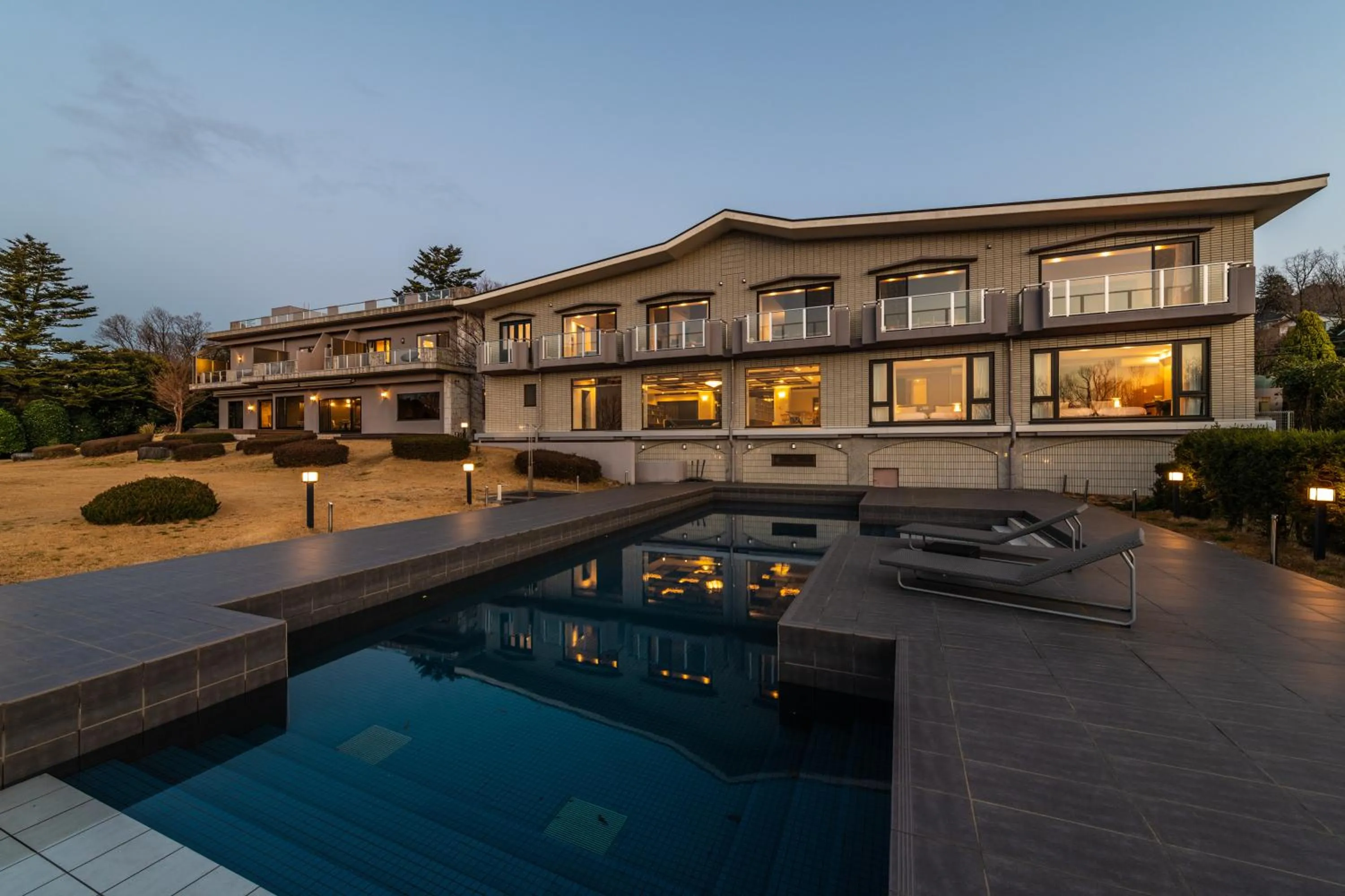 Property building in the salon 伊豆高原 Hotels & Resort