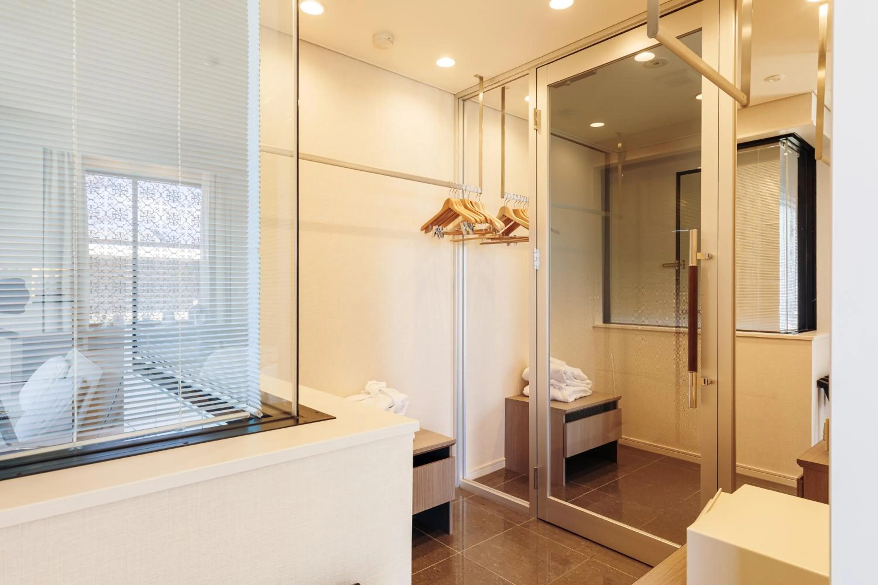 Photo of the whole room in the salon 伊豆高原 Hotels & Resort