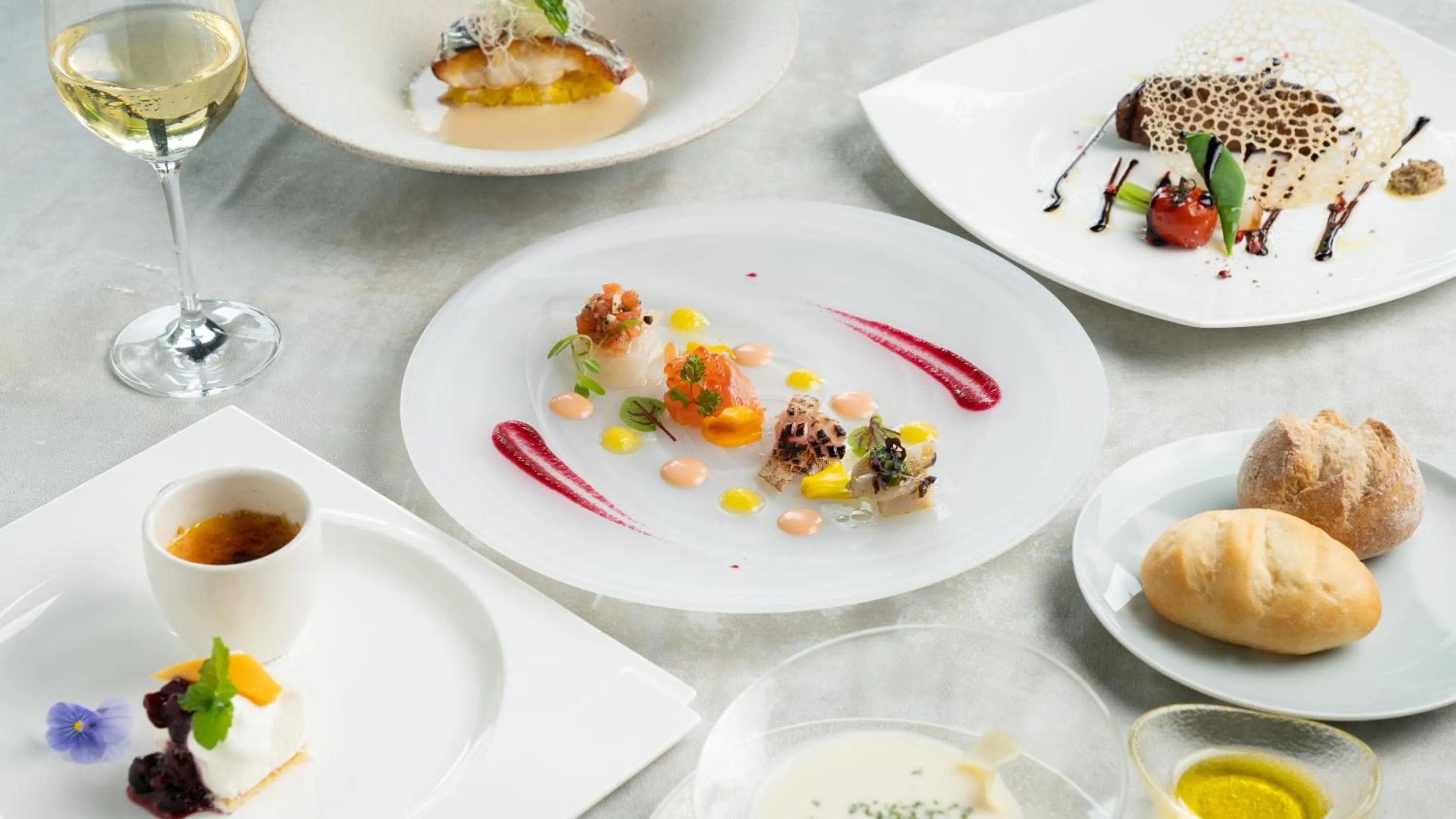 Dinner in the salon 伊豆高原 Hotels & Resort