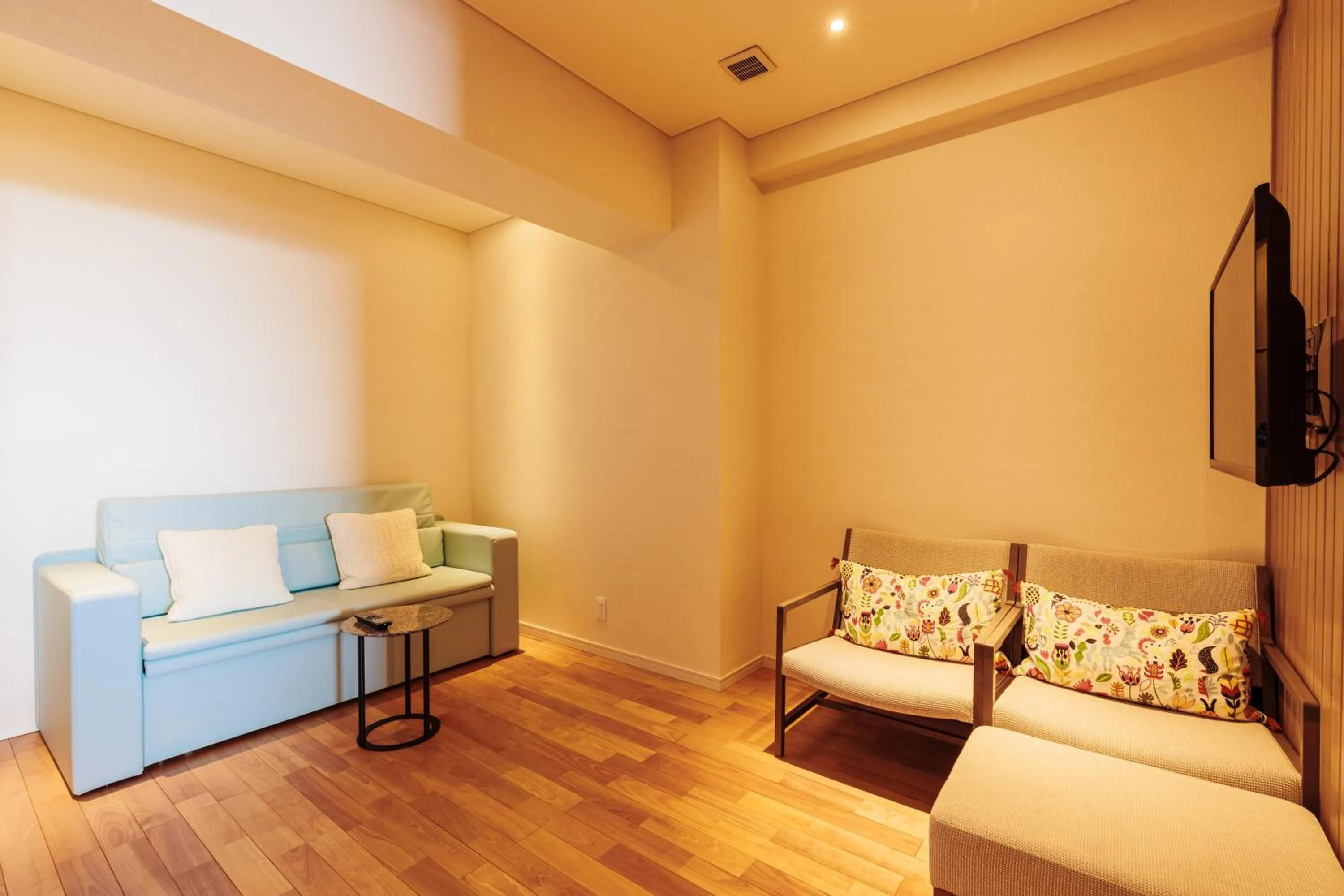 Living room in the salon 伊豆高原 Hotels & Resort