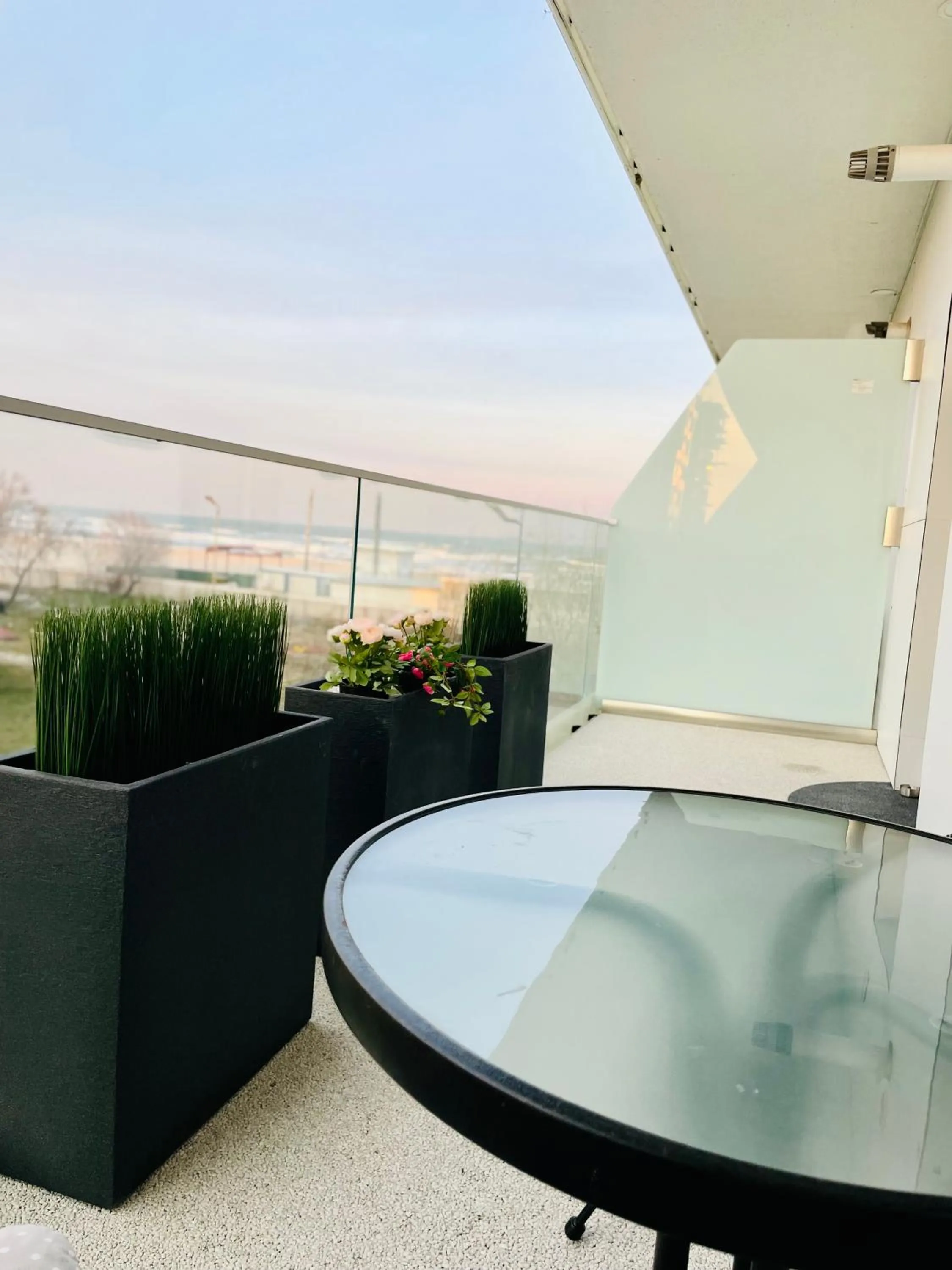 White Tower Mamaia Apartament