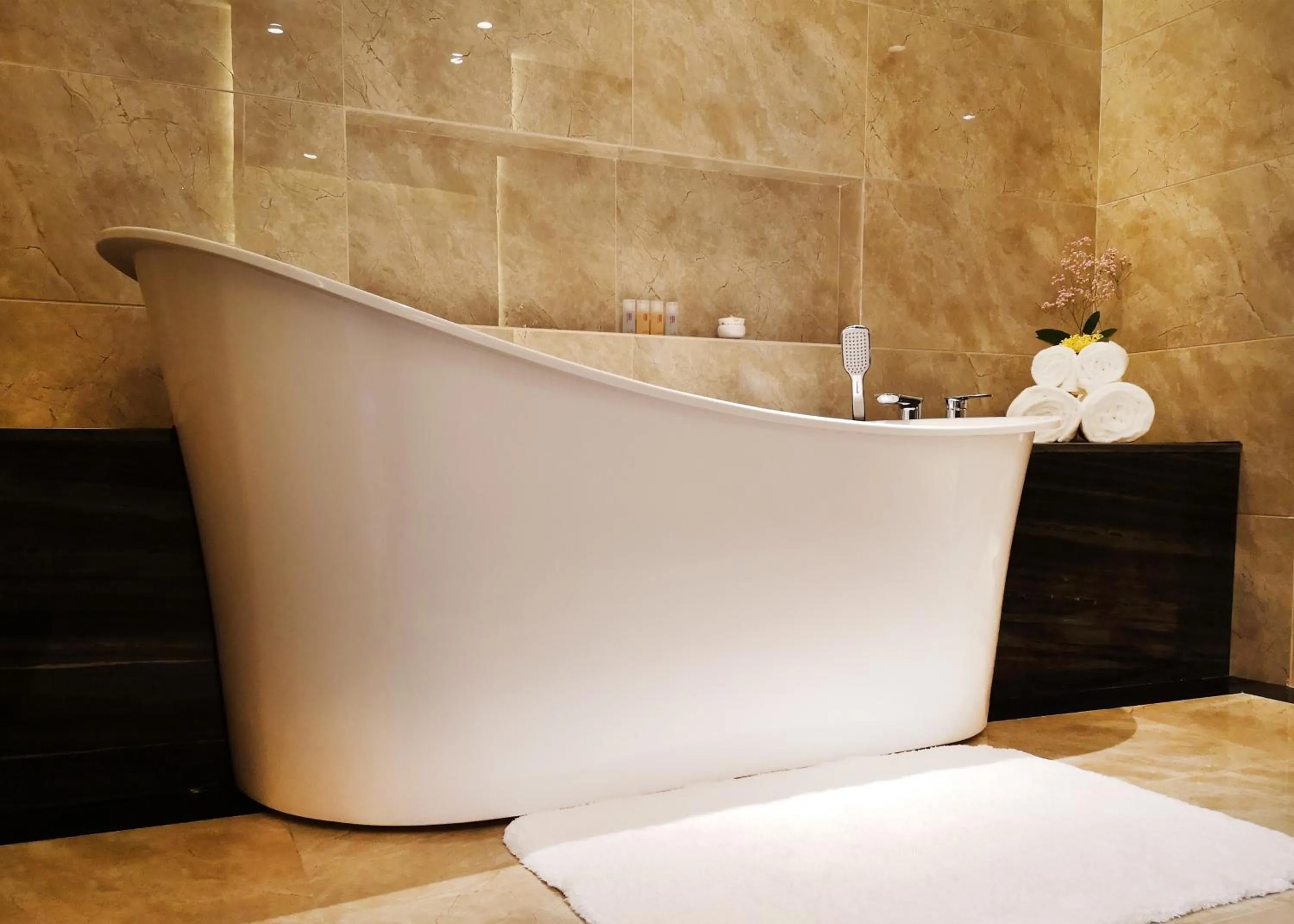 Ramada Plaza by Wyndham Dongxing City Center