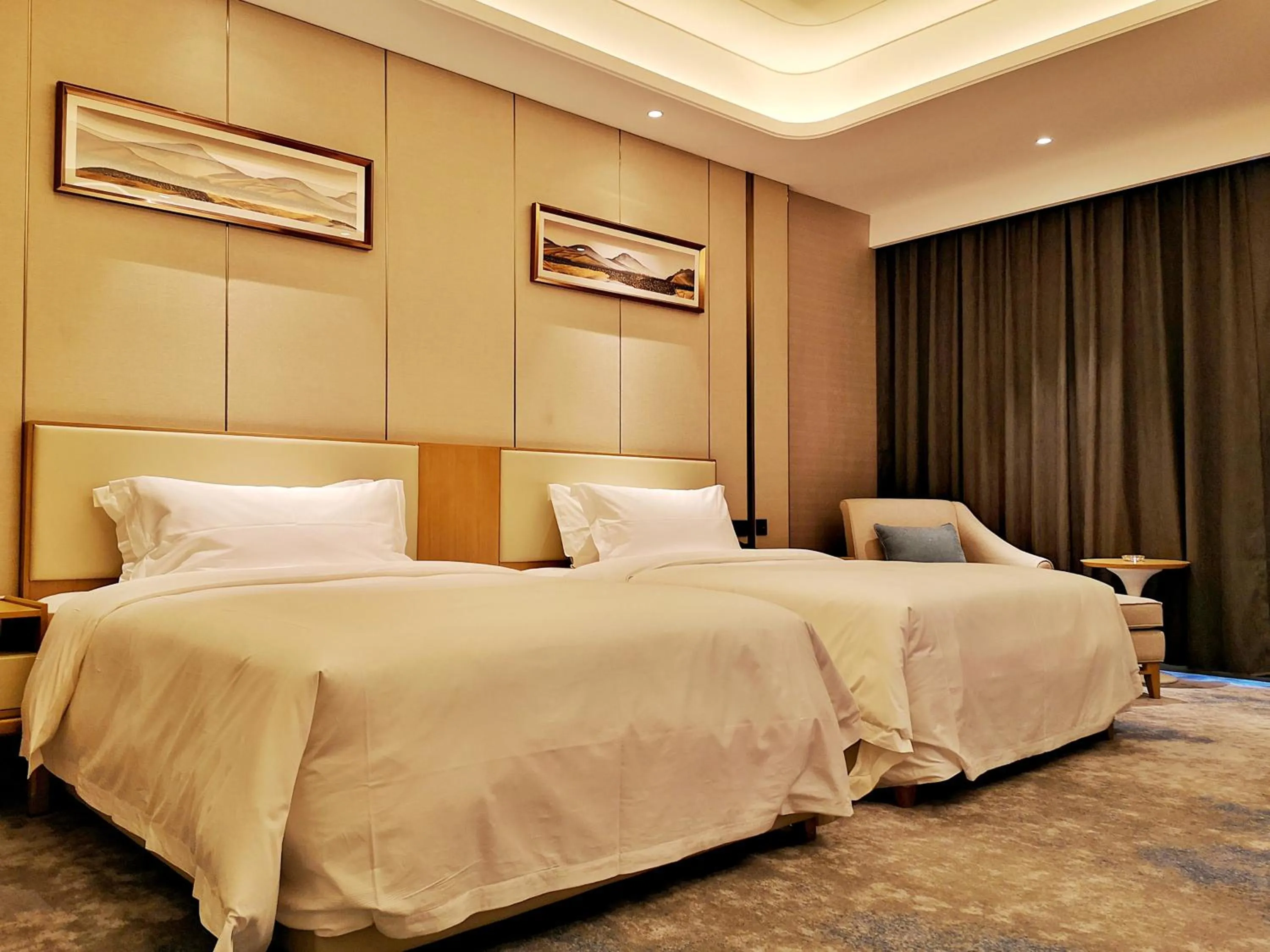 Ramada Plaza by Wyndham Dongxing City Center