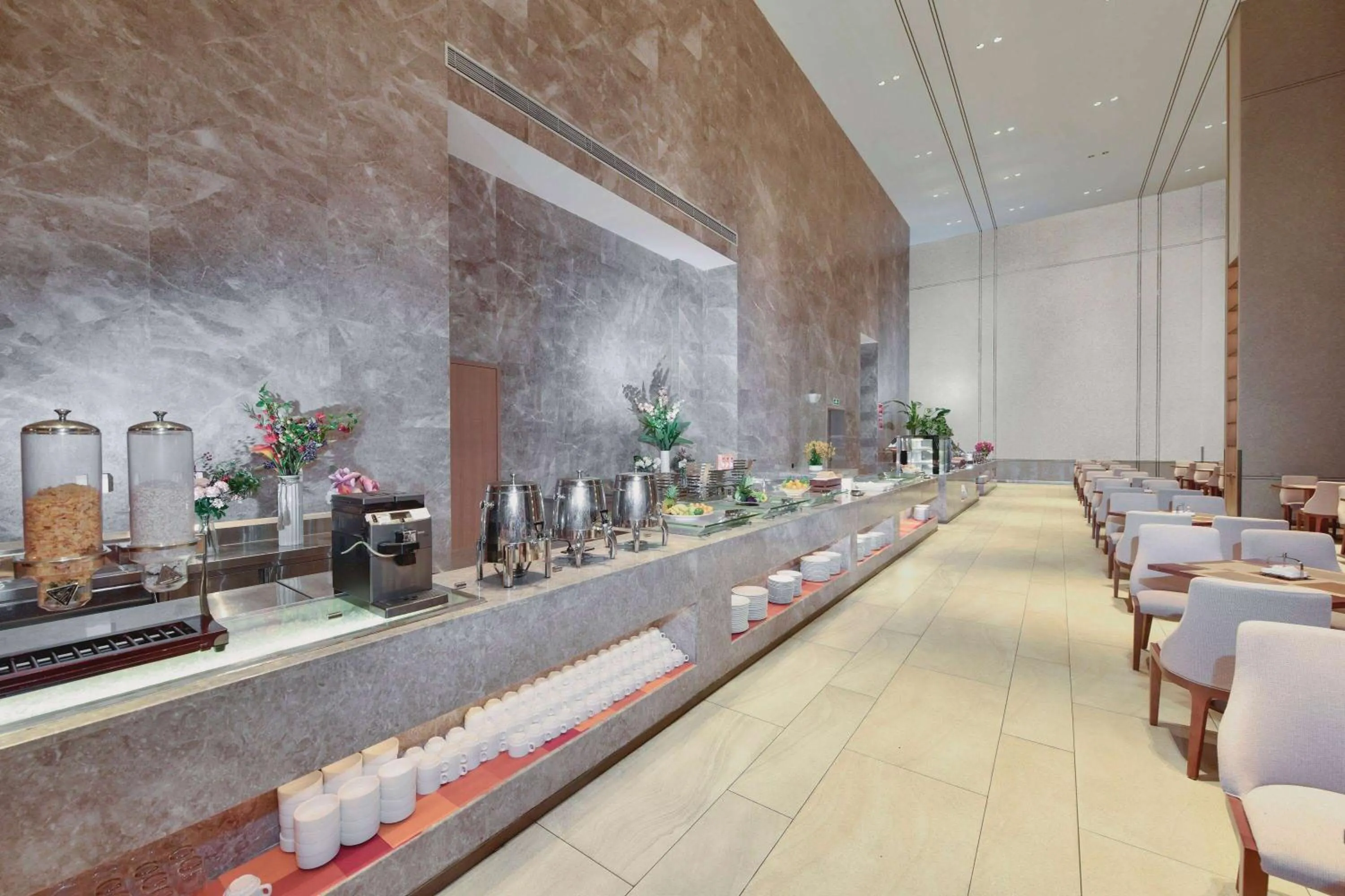 Restaurant/places to eat in Ramada Plaza by Wyndham Dongxing City Center