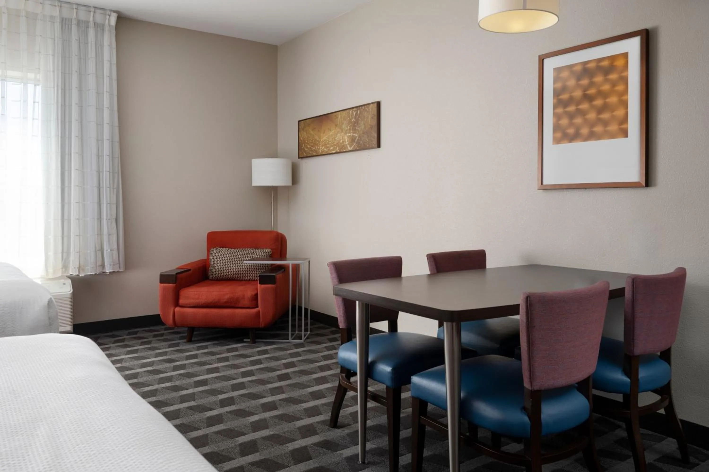 Photo of the whole room, Bed in TownePlace Suites by Marriott Lafayette South