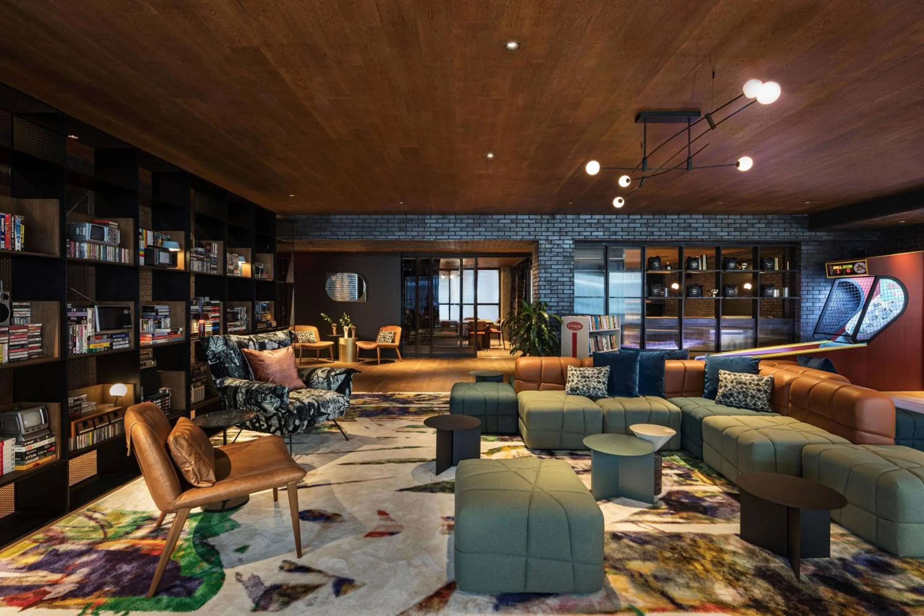 Lounge or bar in Moxy NYC East Village