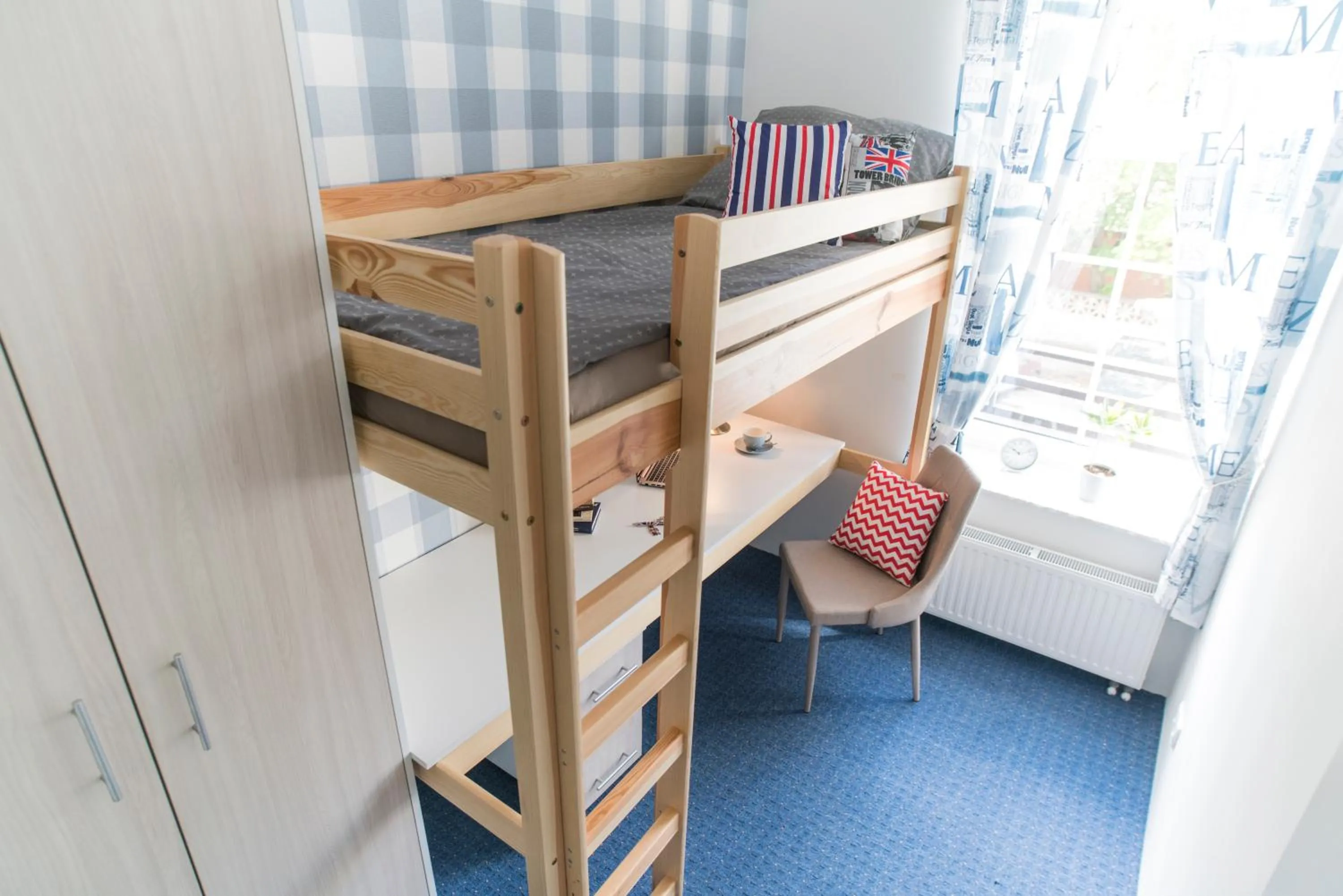 bunk bed in Hostel "Night o'clock" - restauracja, parking i darmowa siłownia