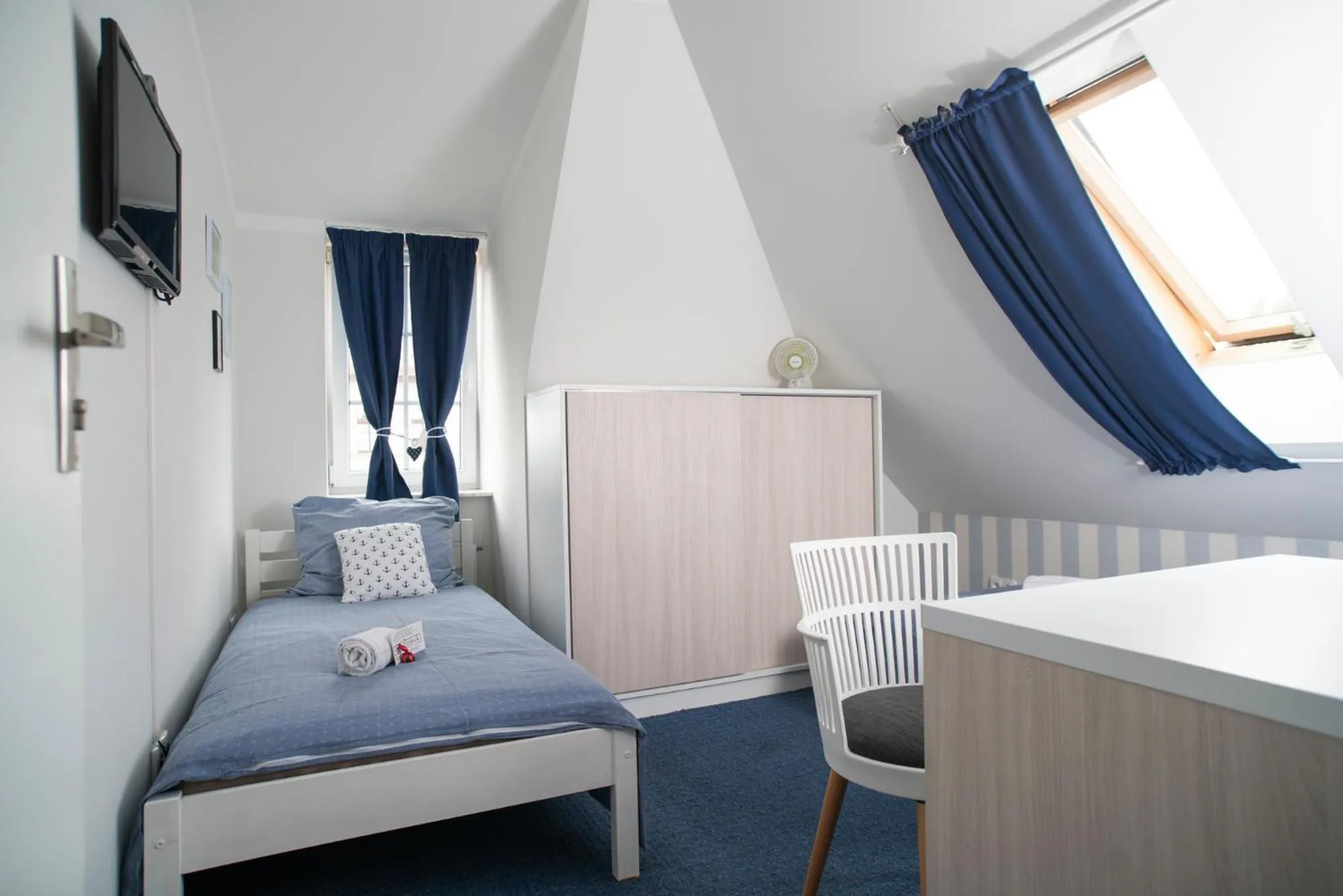 Photo of the whole room in Hostel "Night o'clock" - restauracja, parking i darmowa siłownia