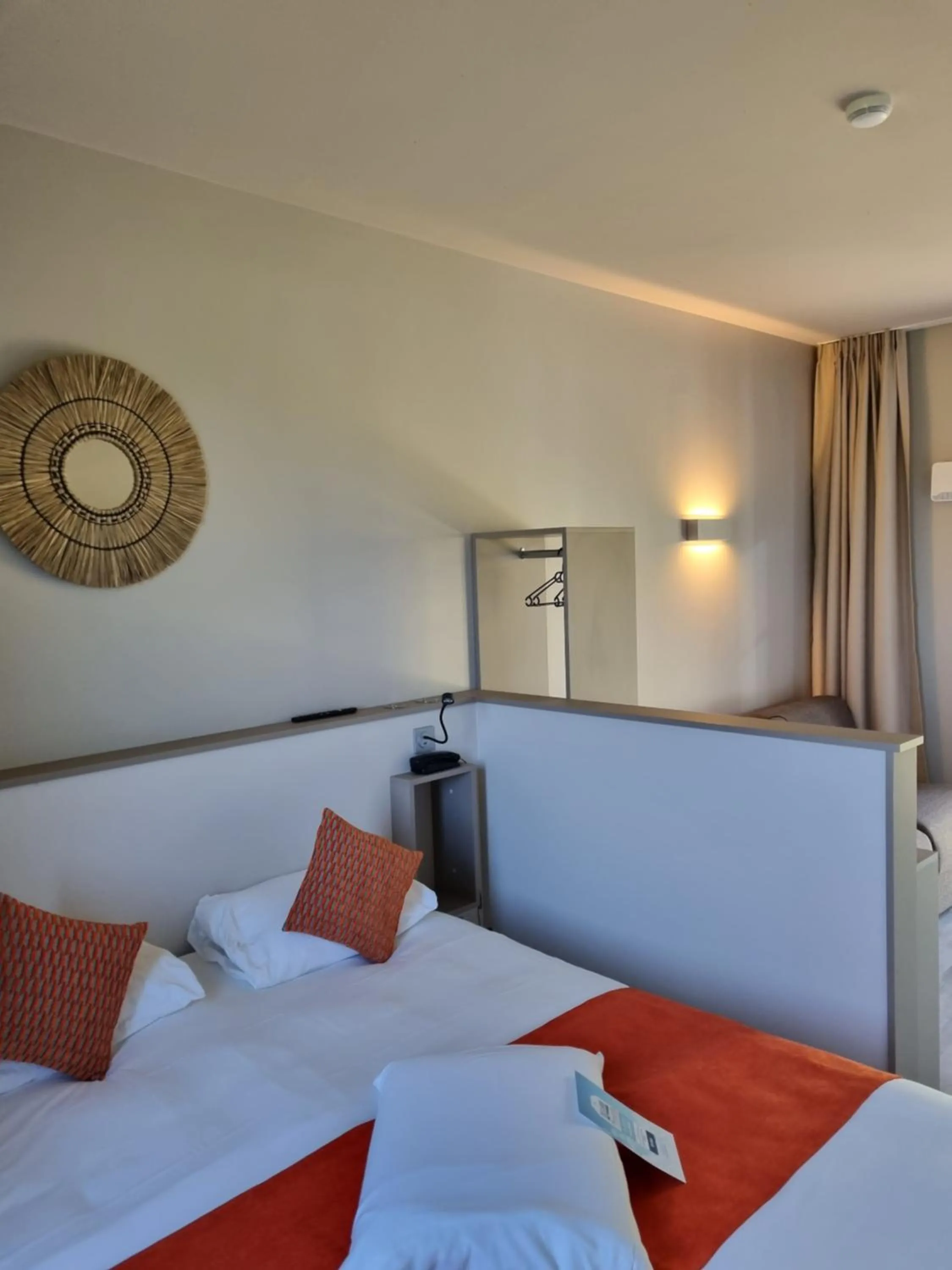 Bed in Kyriad Angoulême Nord Champniers- Hôtel & Résidence