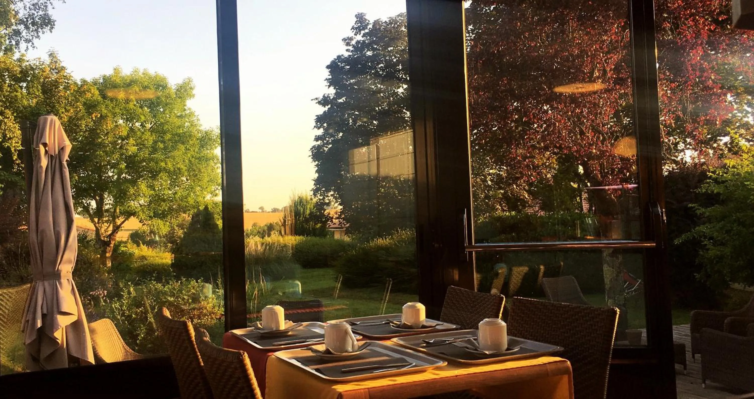 Garden view in Kyriad Angoulême Nord Champniers- Hôtel & Résidence