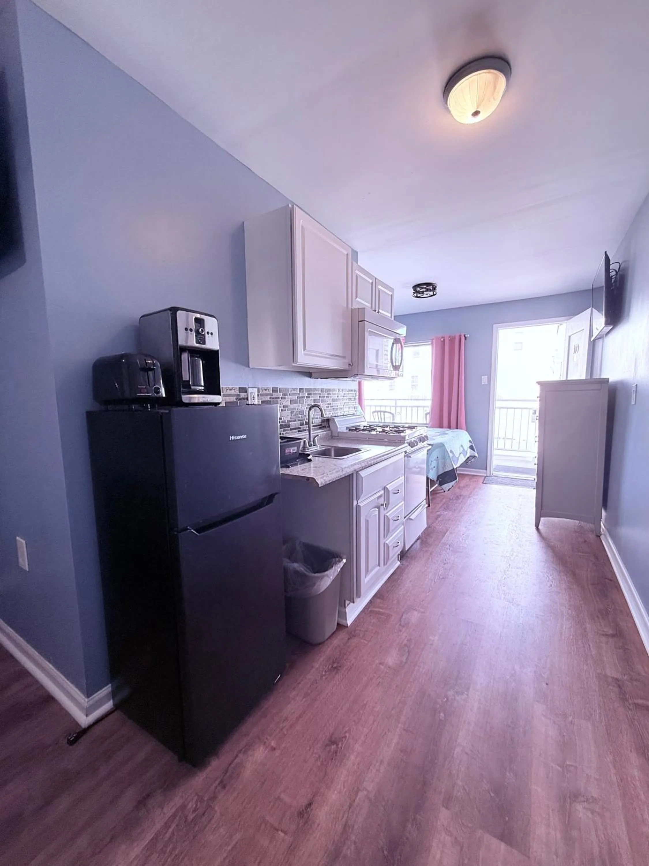 Kitchen or kitchenette in Twilight Motel