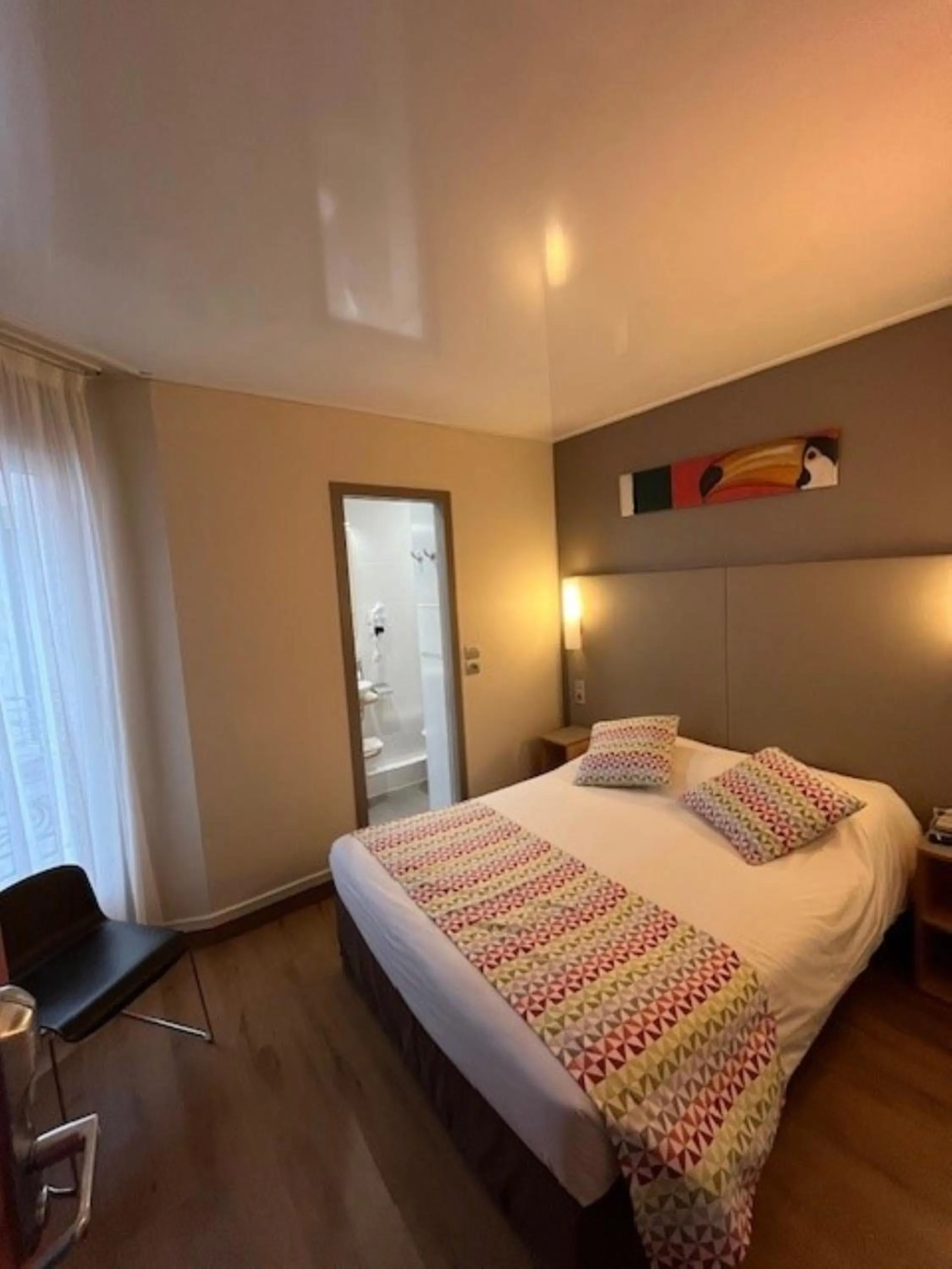 Bed in Campanile Paris 14 - Maine Montparnasse