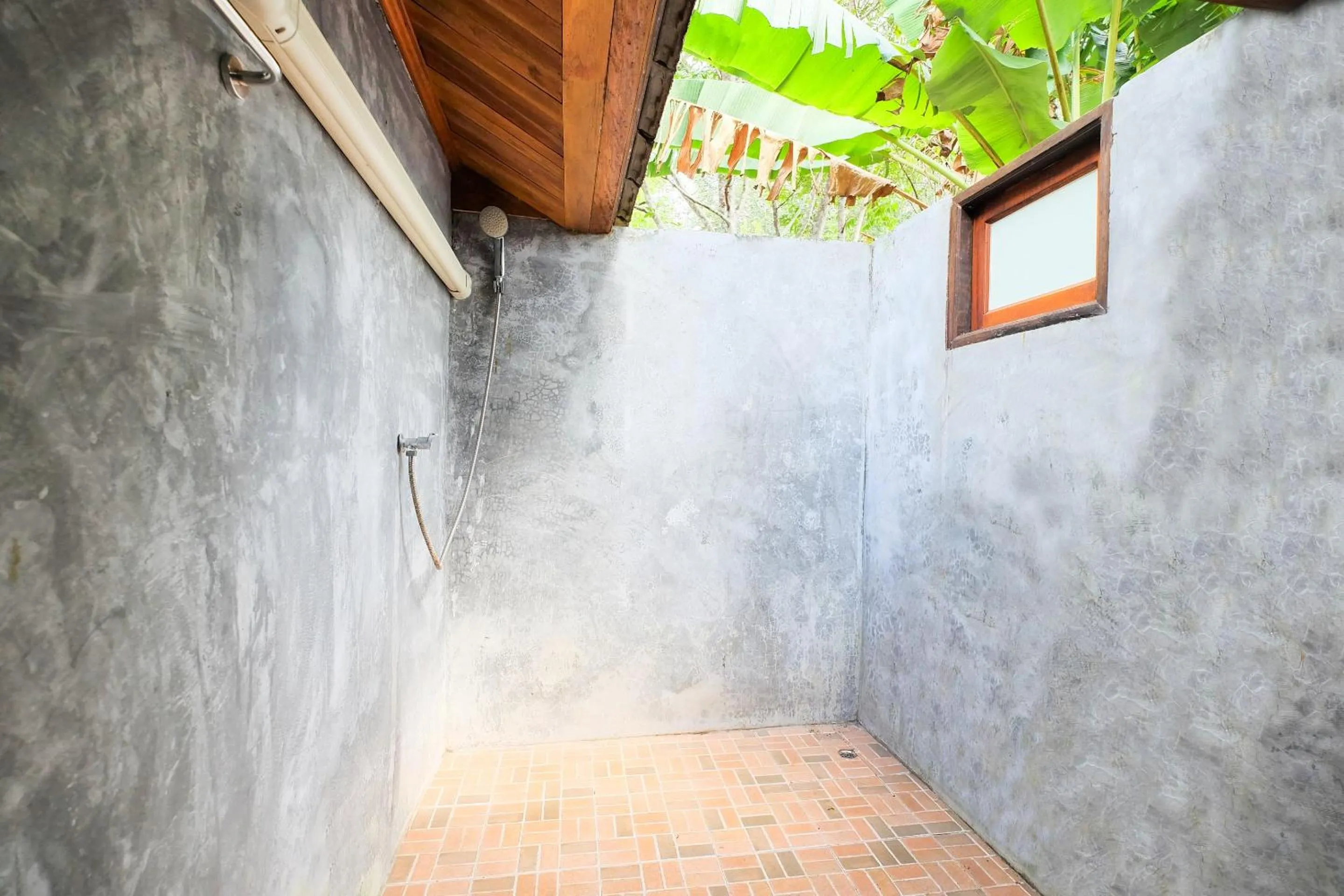 Bathroom in OYO 604 Ruen Mai Horm Resort