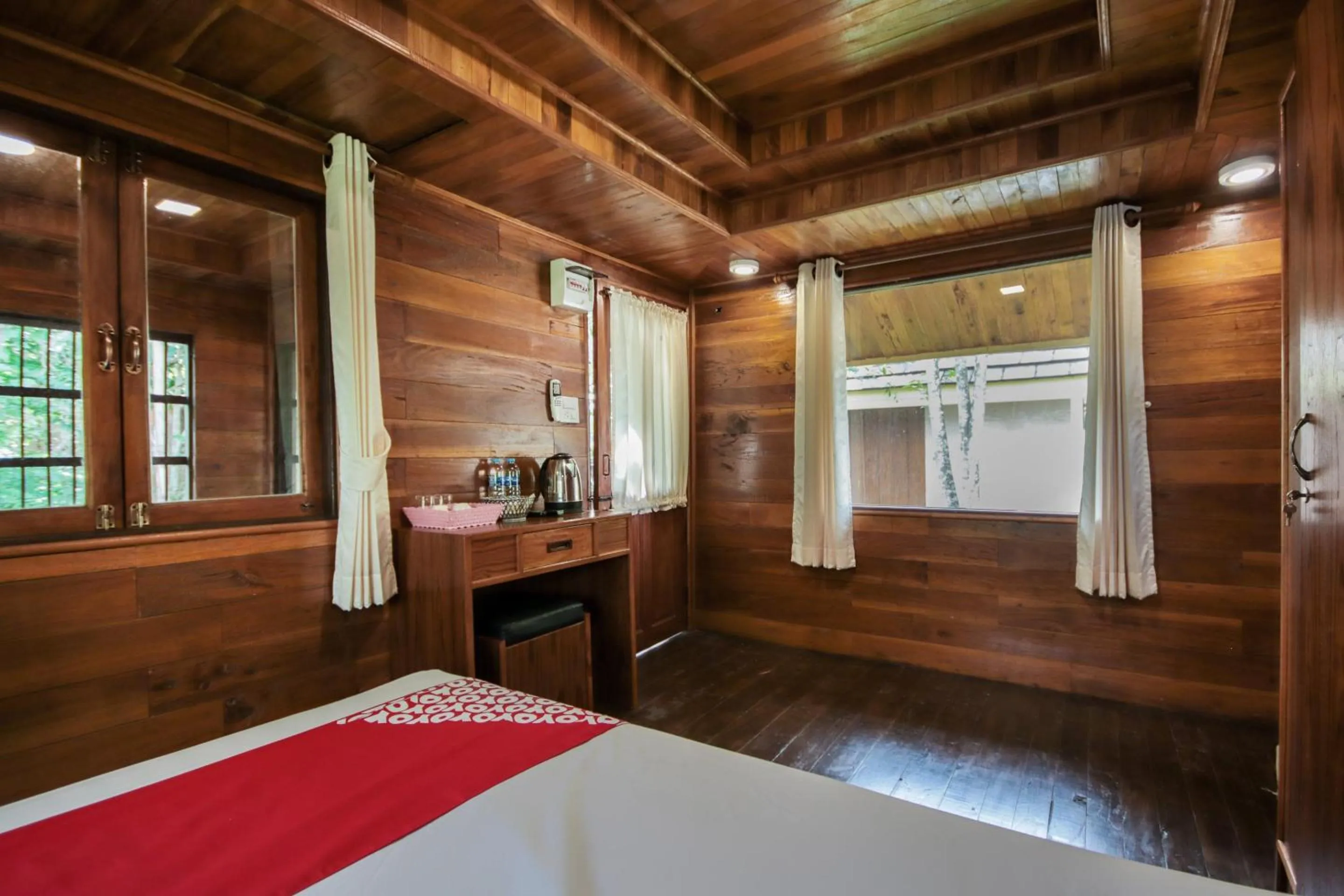 Bedroom in OYO 604 Ruen Mai Horm Resort