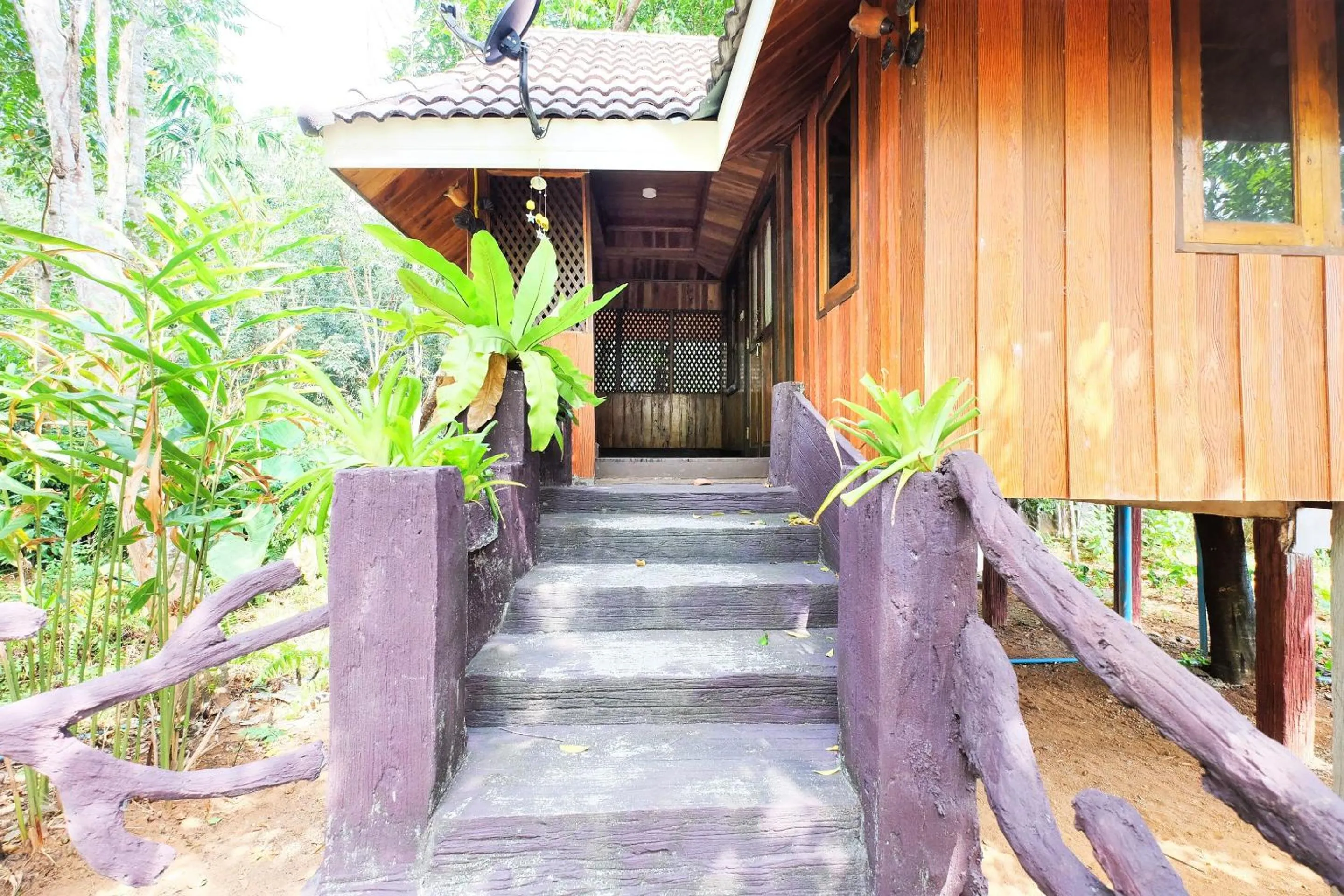 Facade/entrance in OYO 604 Ruen Mai Horm Resort